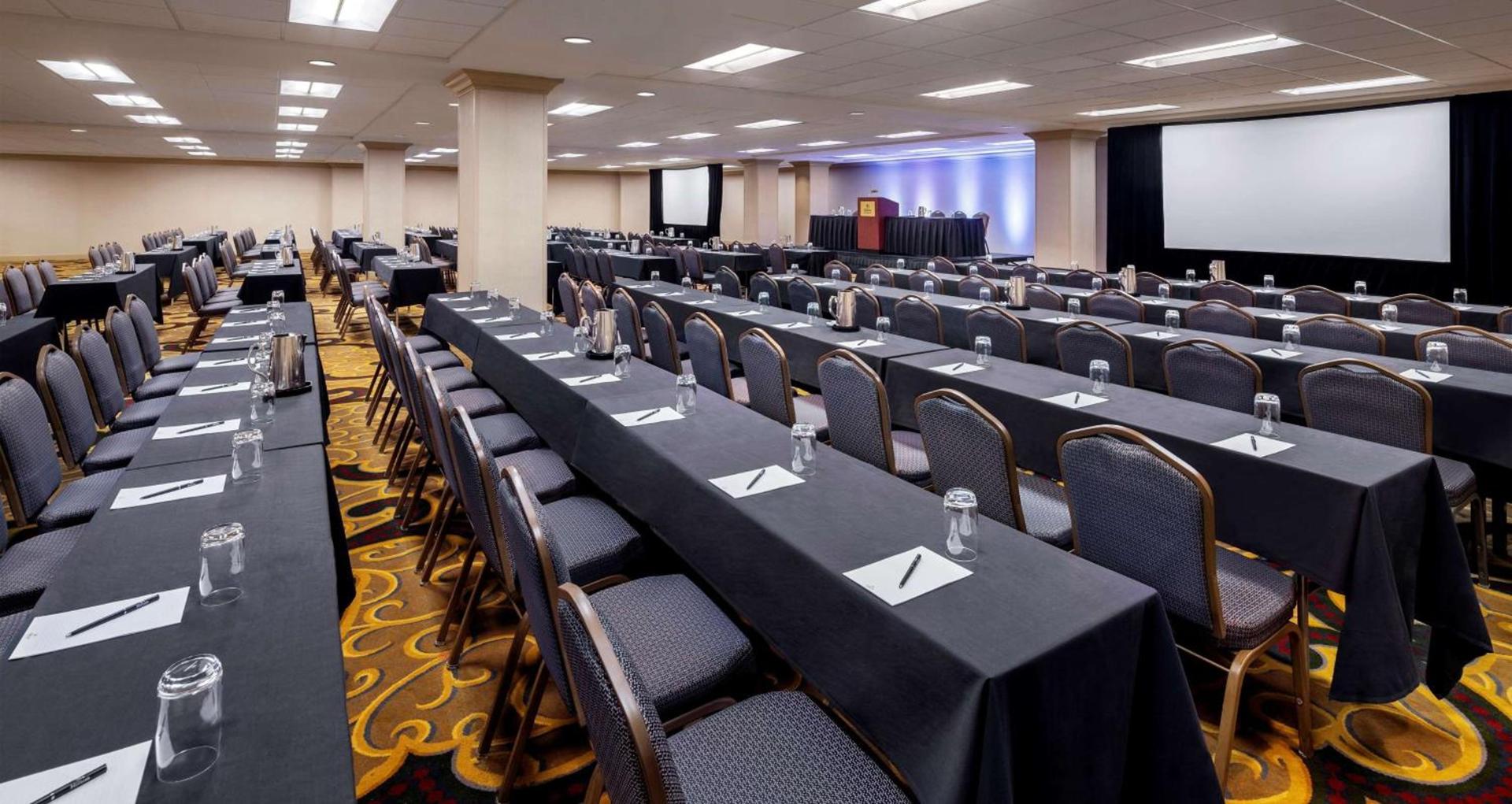 Hilton Indianapolis Hotel & Suites photo 49
