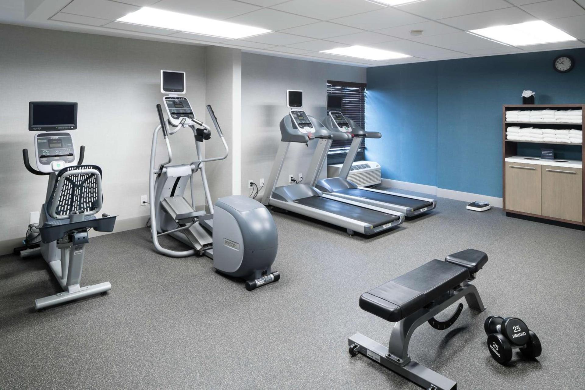 Hampton Inn Los Angeles Santa Clarita photo 11