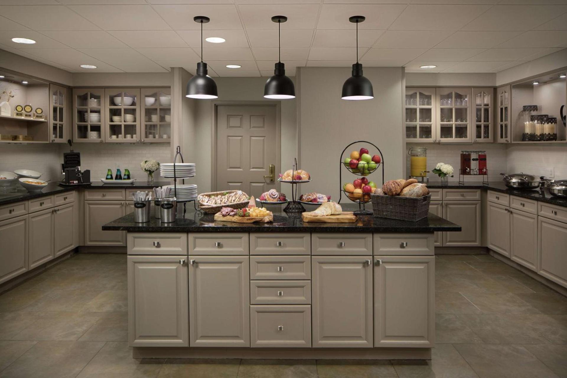 Homewood Suites by Hilton Lubbock photo 7