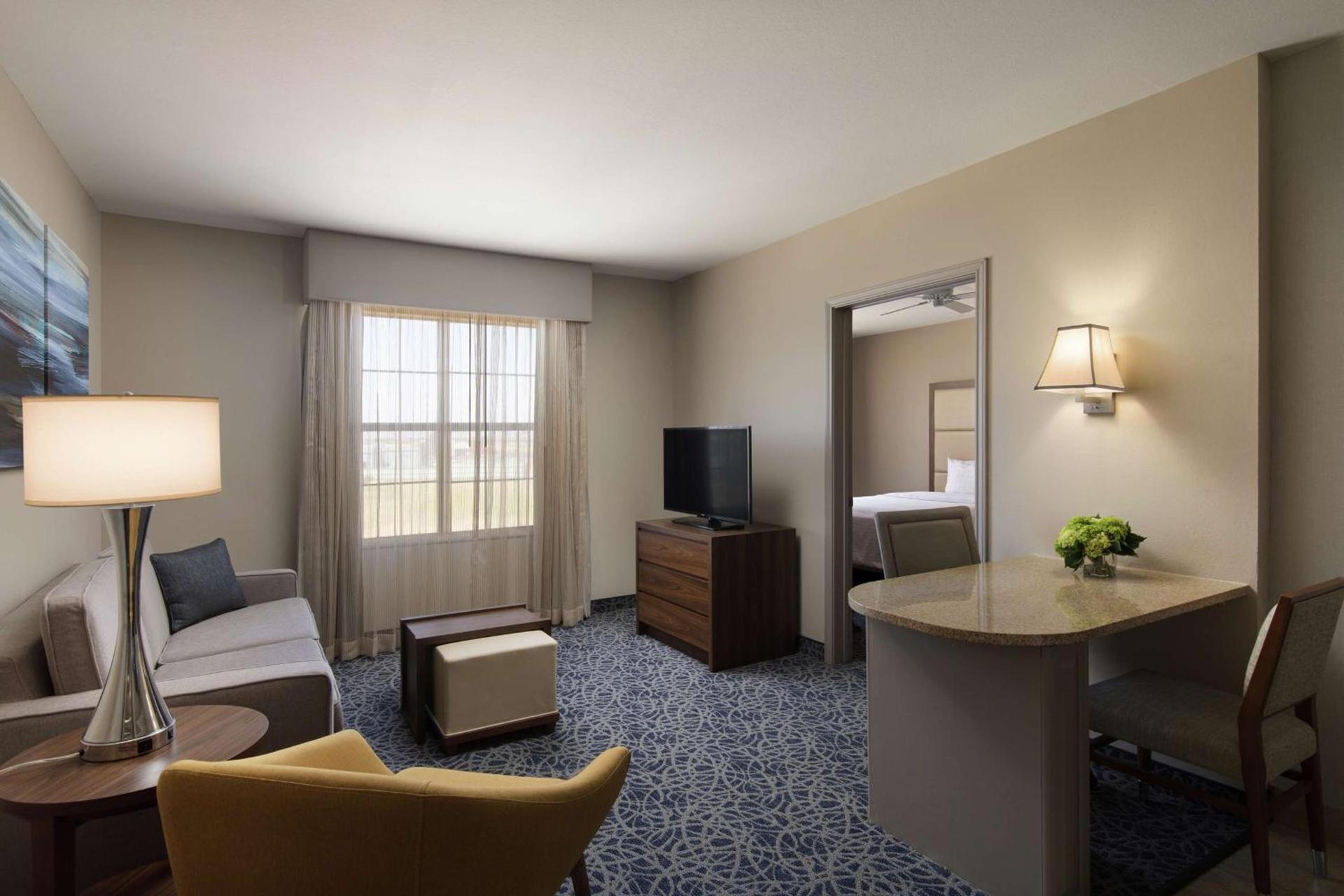 Homewood Suites by Hilton Lubbock photo 10