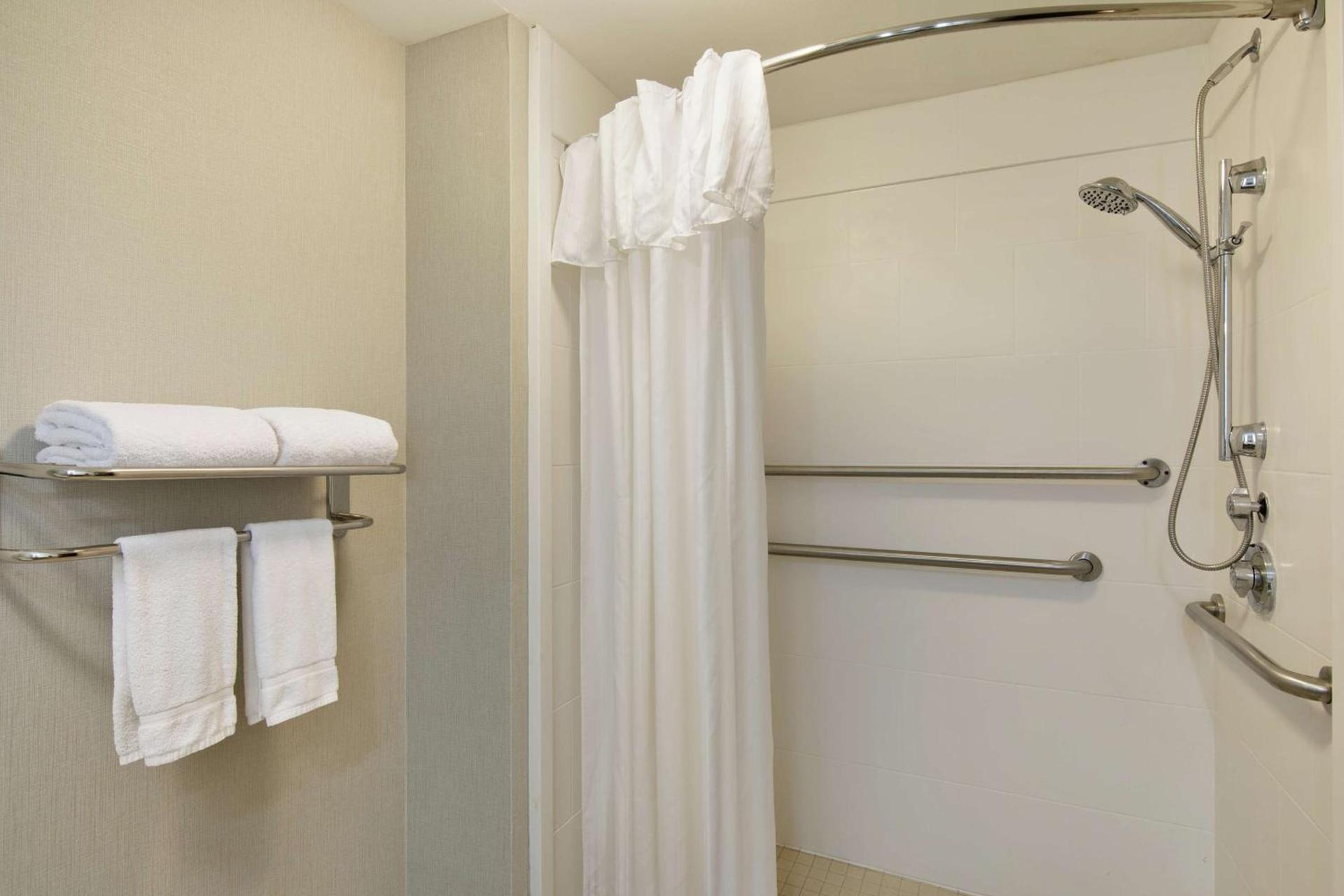 Homewood Suites by Hilton Lubbock photo 16
