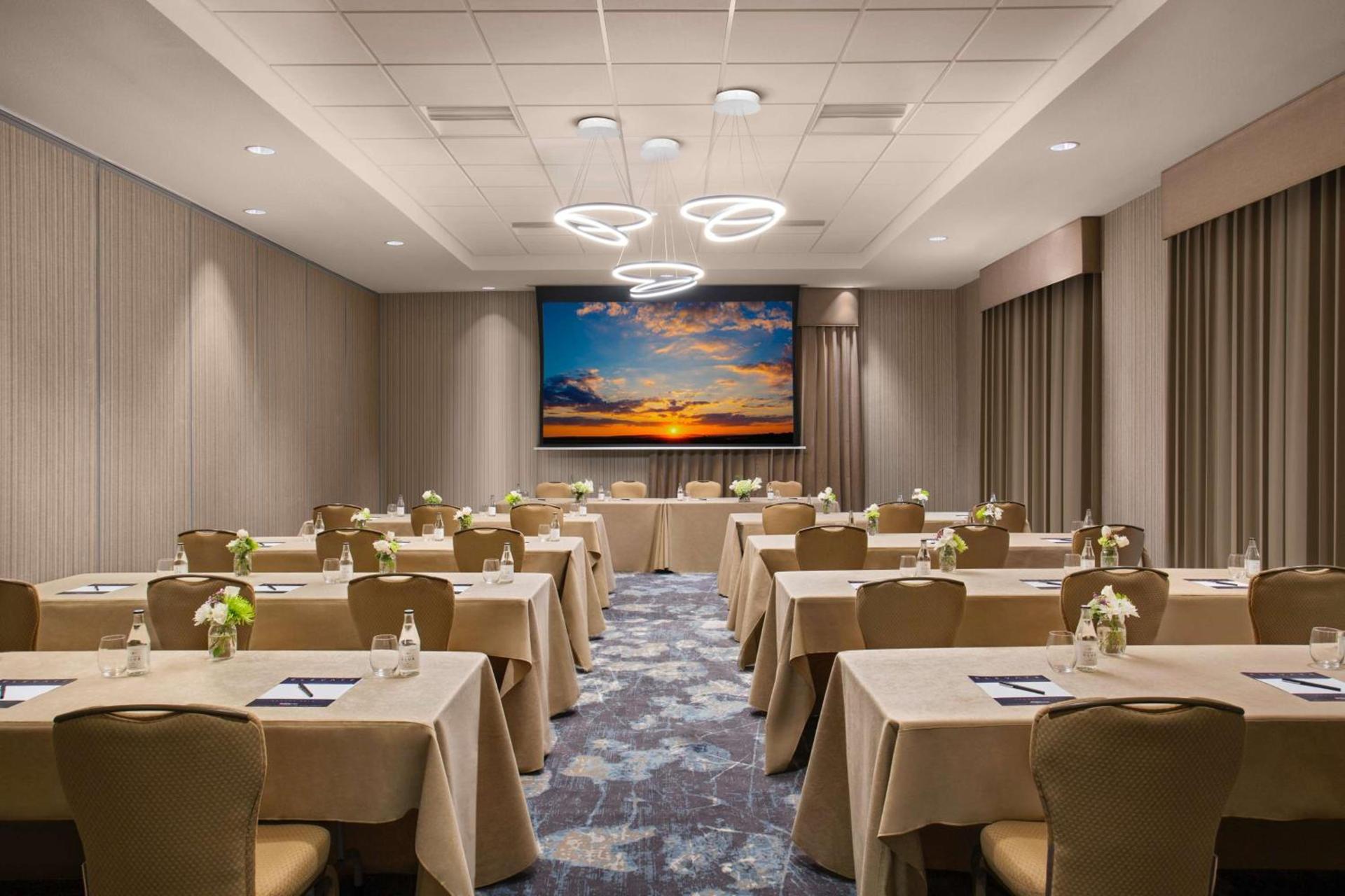 Hilton Garden Inn Lubbock photo 33