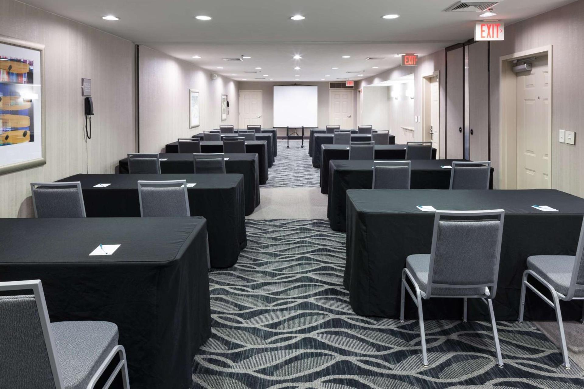 Homewood Suites by Hilton Mahwah photo 33