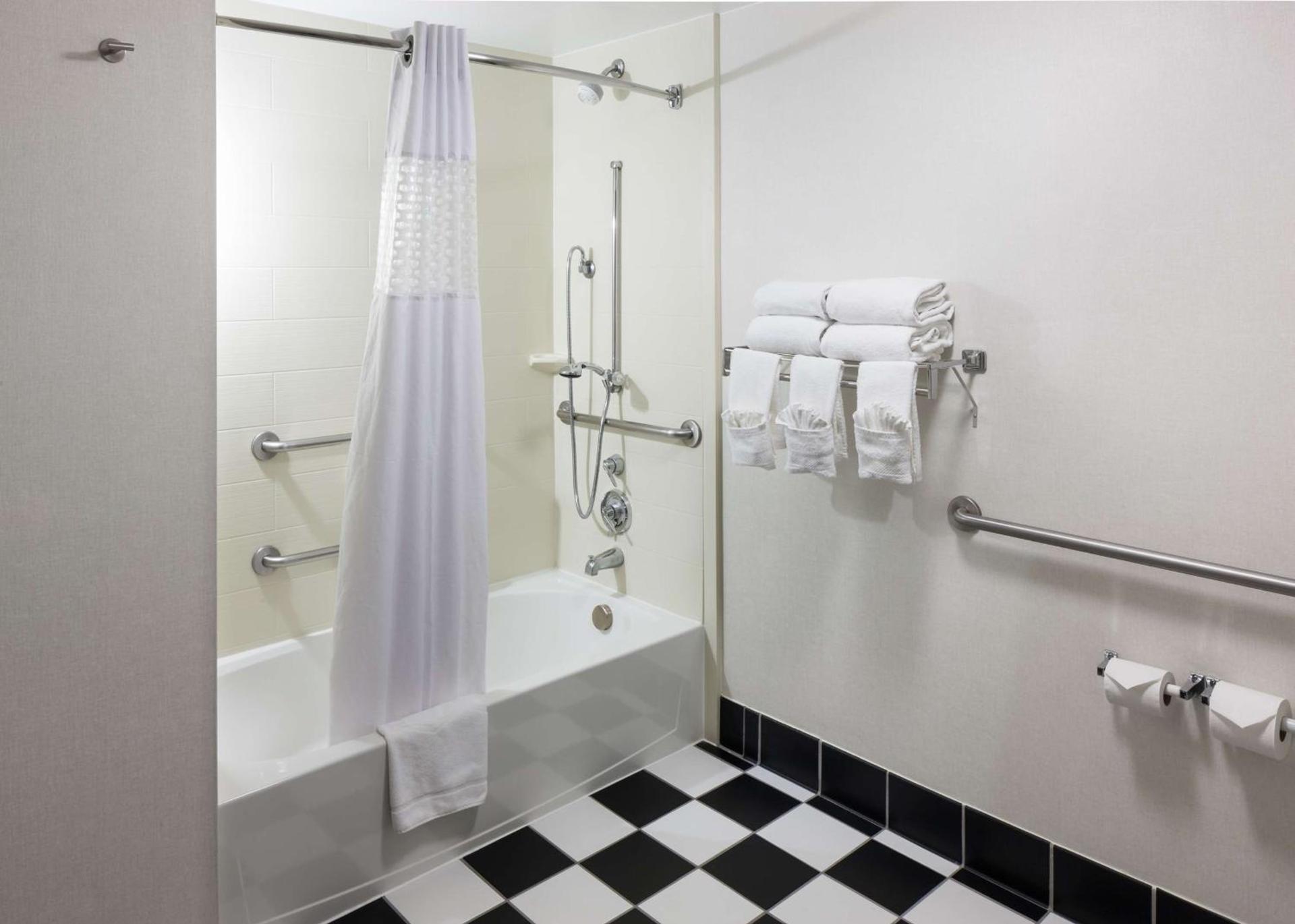 Hampton Inn San Diego Downtown photo 15