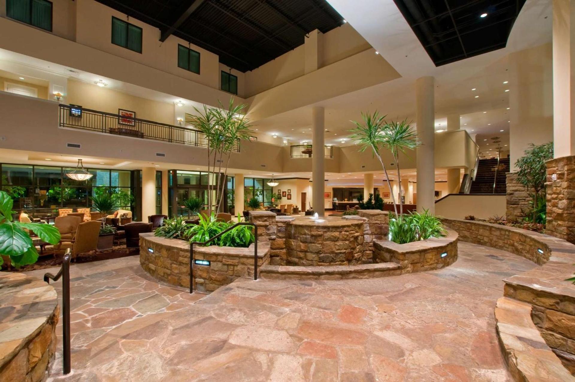 Embassy Suites San Antonio Riverwalk-Downtown photo 7