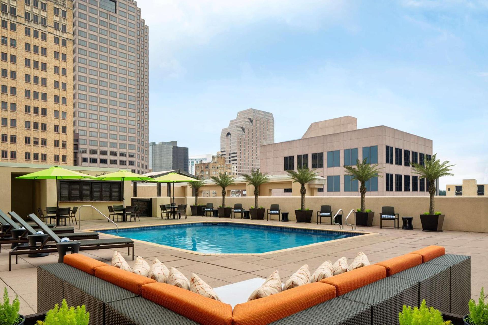 Embassy Suites San Antonio Riverwalk-Downtown photo 10