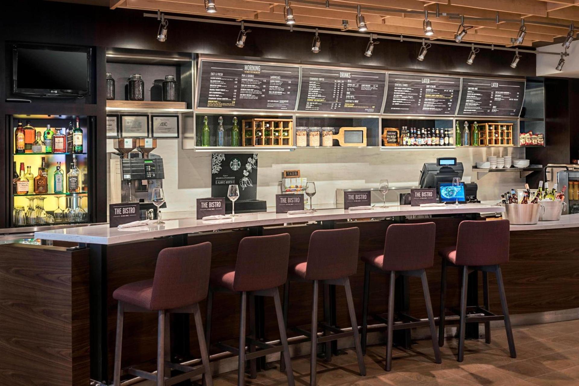 Courtyard By Marriott Jersey City Newport photo 21
