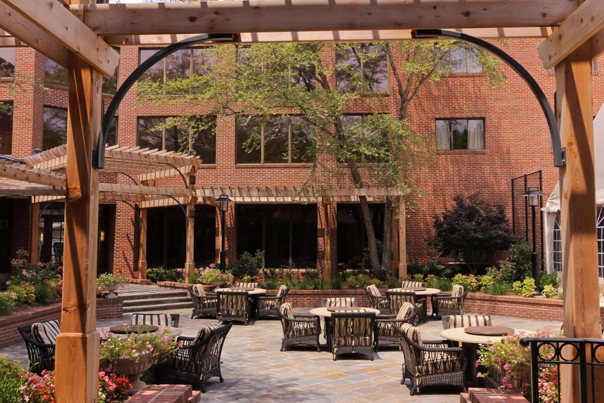 DoubleTree Suites by Hilton Charlotte/SouthPark photo 3