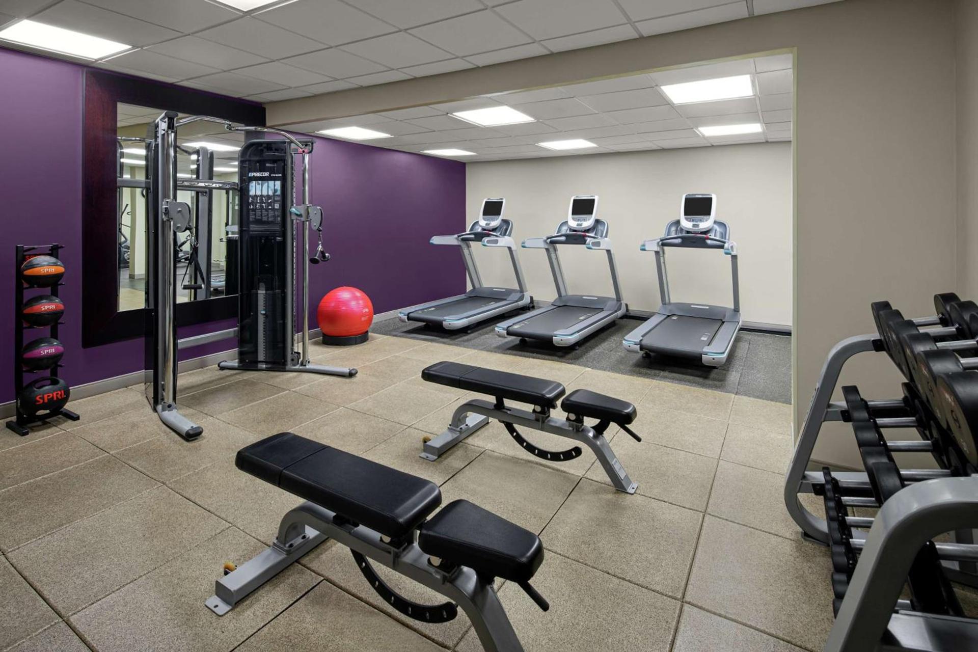 DoubleTree Suites by Hilton Charlotte/SouthPark photo 7