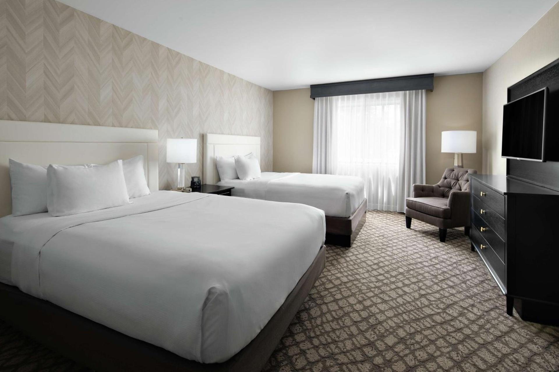 DoubleTree Suites by Hilton Charlotte/SouthPark photo 11