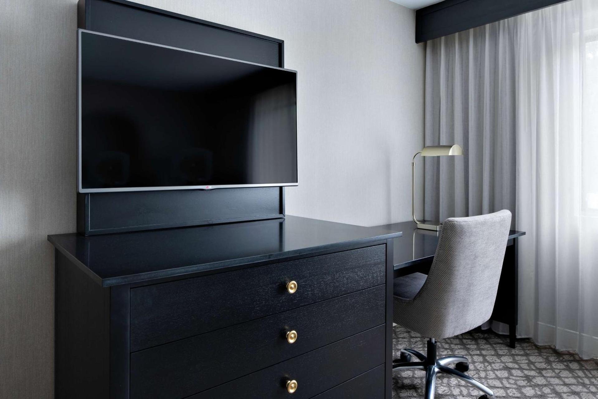 DoubleTree Suites by Hilton Charlotte/SouthPark photo 20