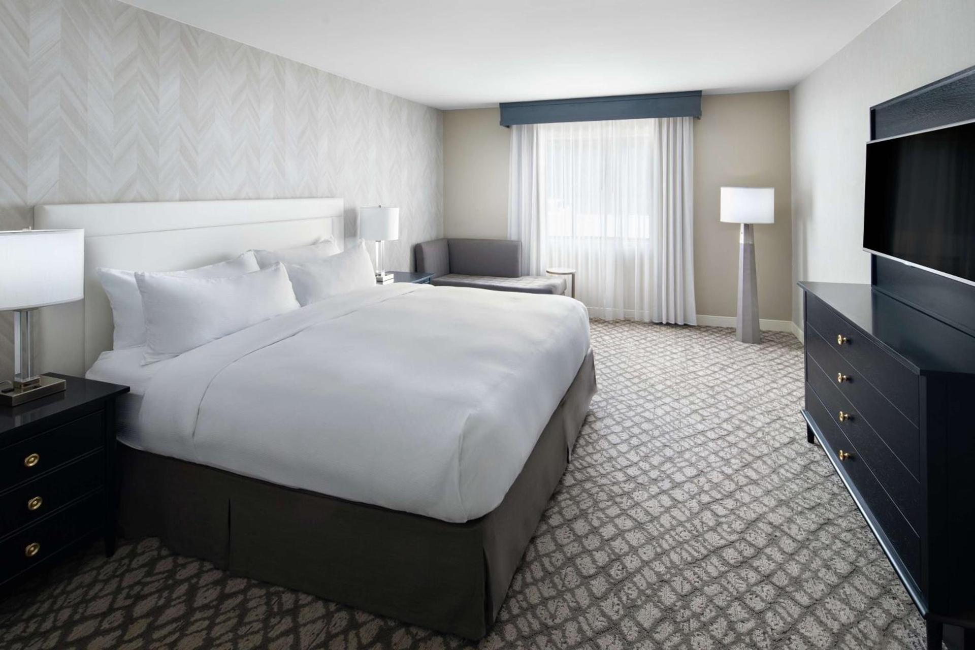 DoubleTree Suites by Hilton Charlotte/SouthPark photo 21