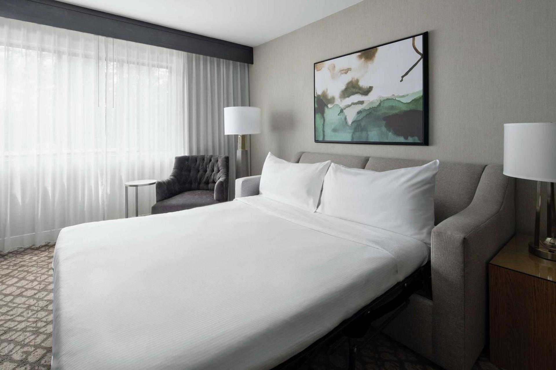 DoubleTree Suites by Hilton Charlotte/SouthPark photo 22