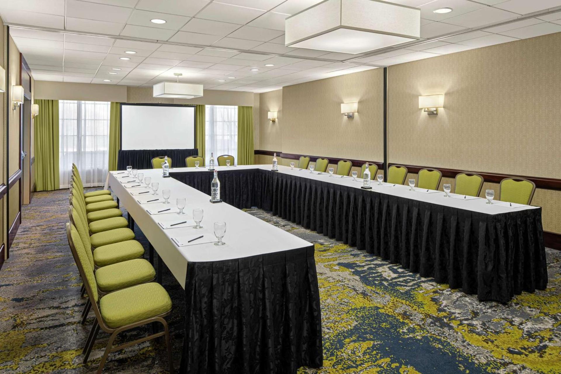DoubleTree Suites by Hilton Charlotte/SouthPark photo 35