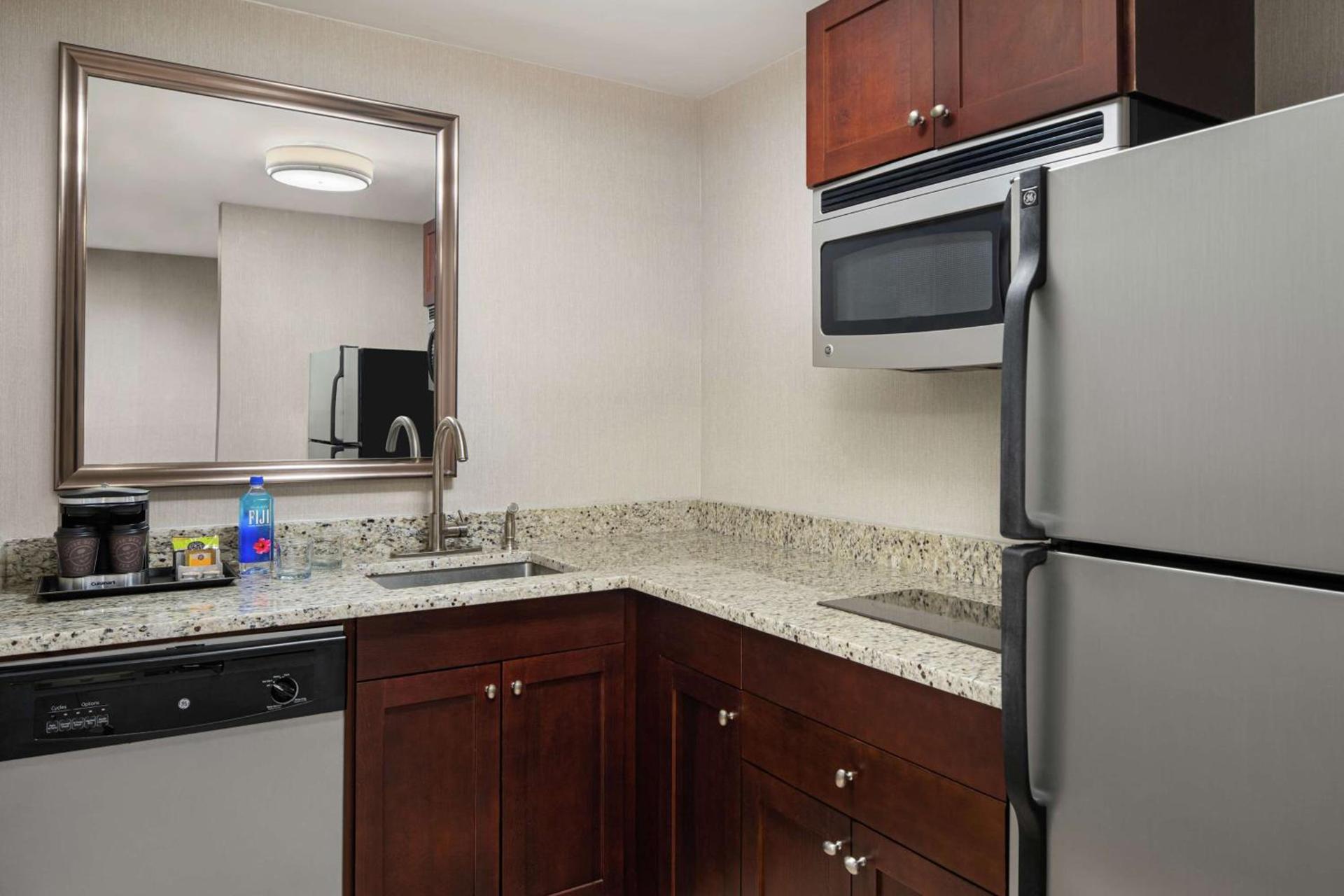 DoubleTree Suites by Hilton Charlotte/SouthPark photo 15