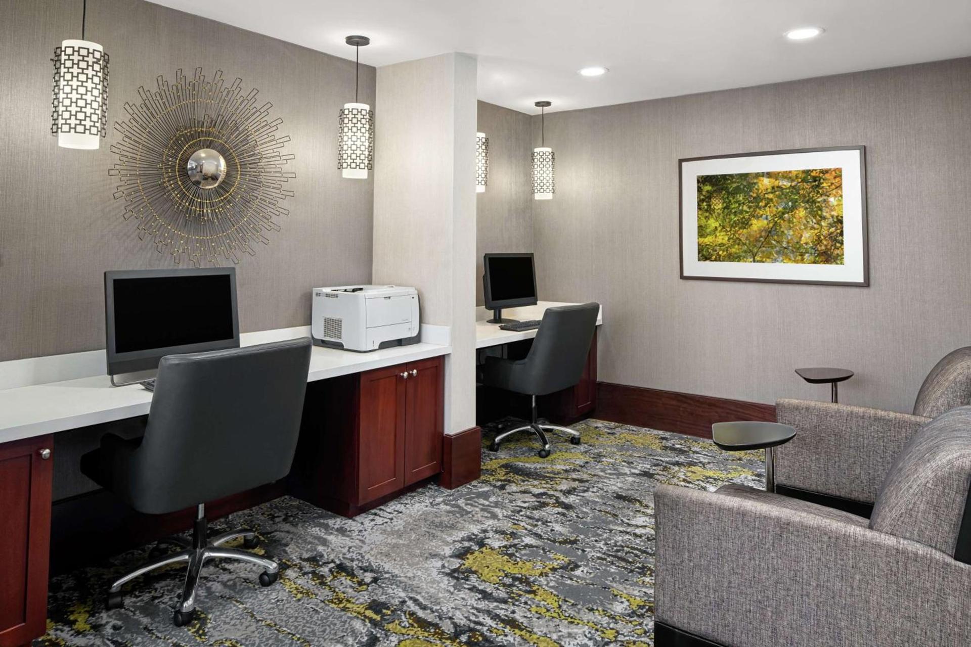 DoubleTree Suites by Hilton Charlotte/SouthPark photo 16