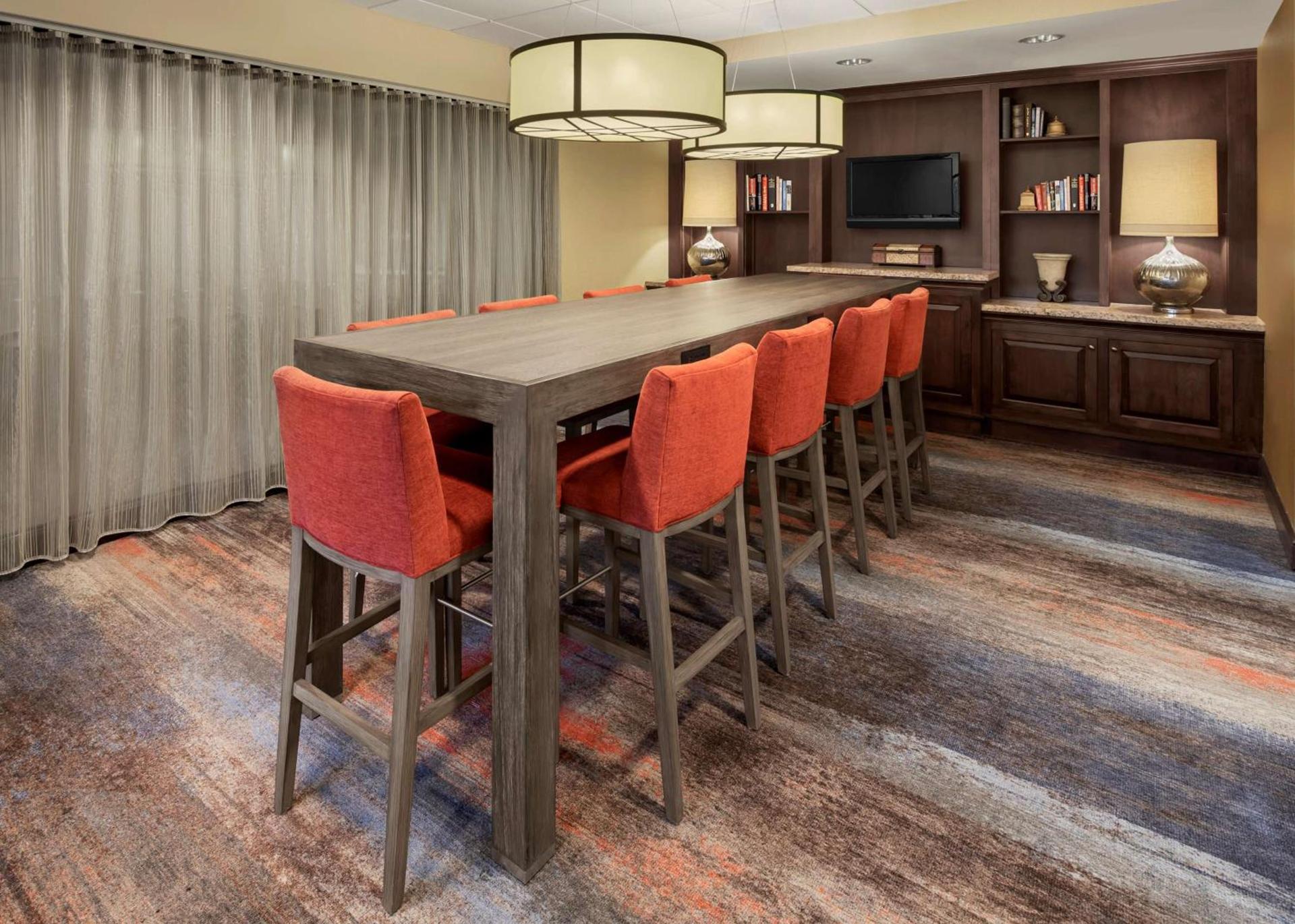 Hampton Inn & Suites Alexandria Old Town Area South — hotel in Alexandria