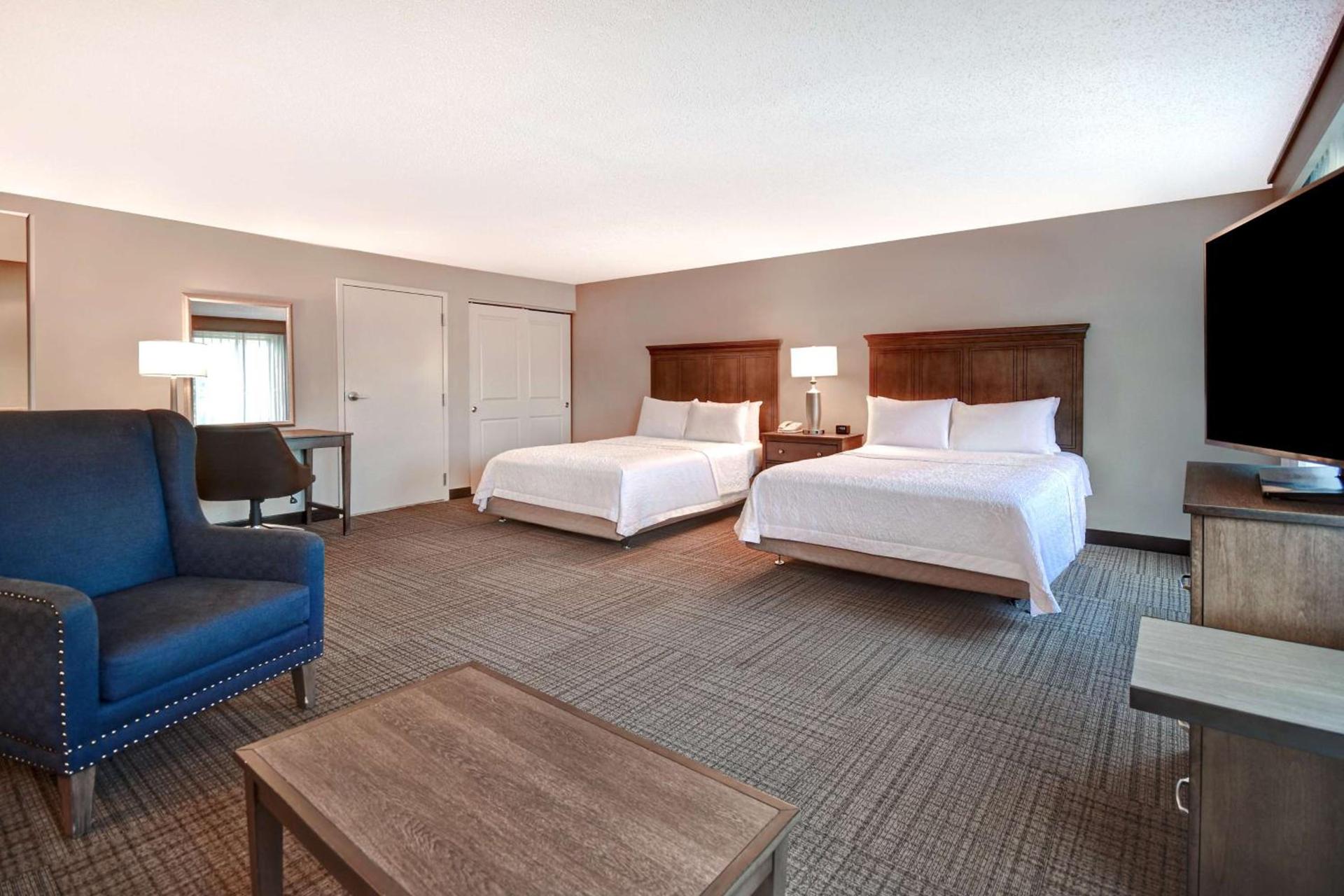 Hampton Inn & Suites Alexandria Old Town Area South photo 24