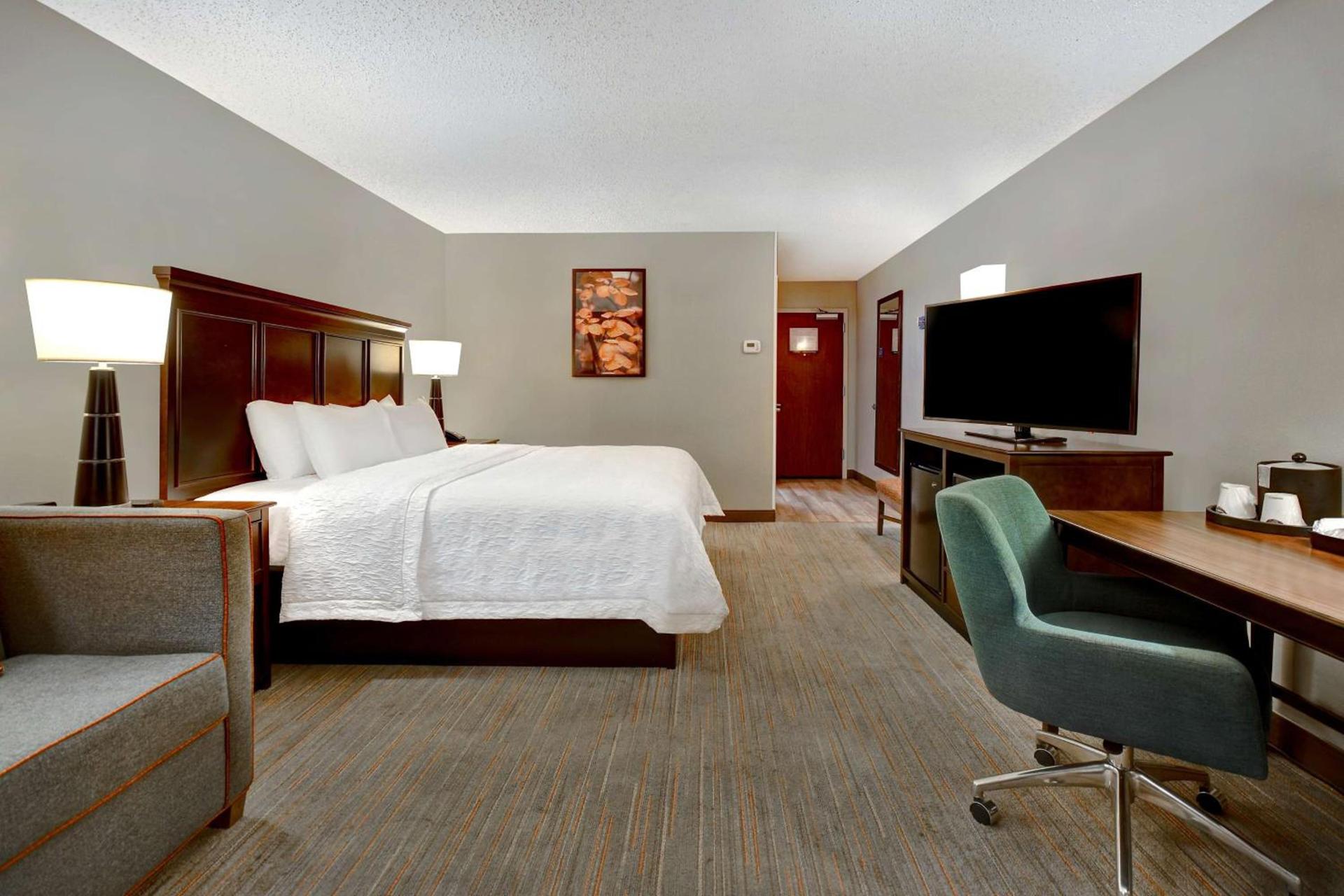 Hampton Inn & Suites Alexandria Old Town Area South photo 17
