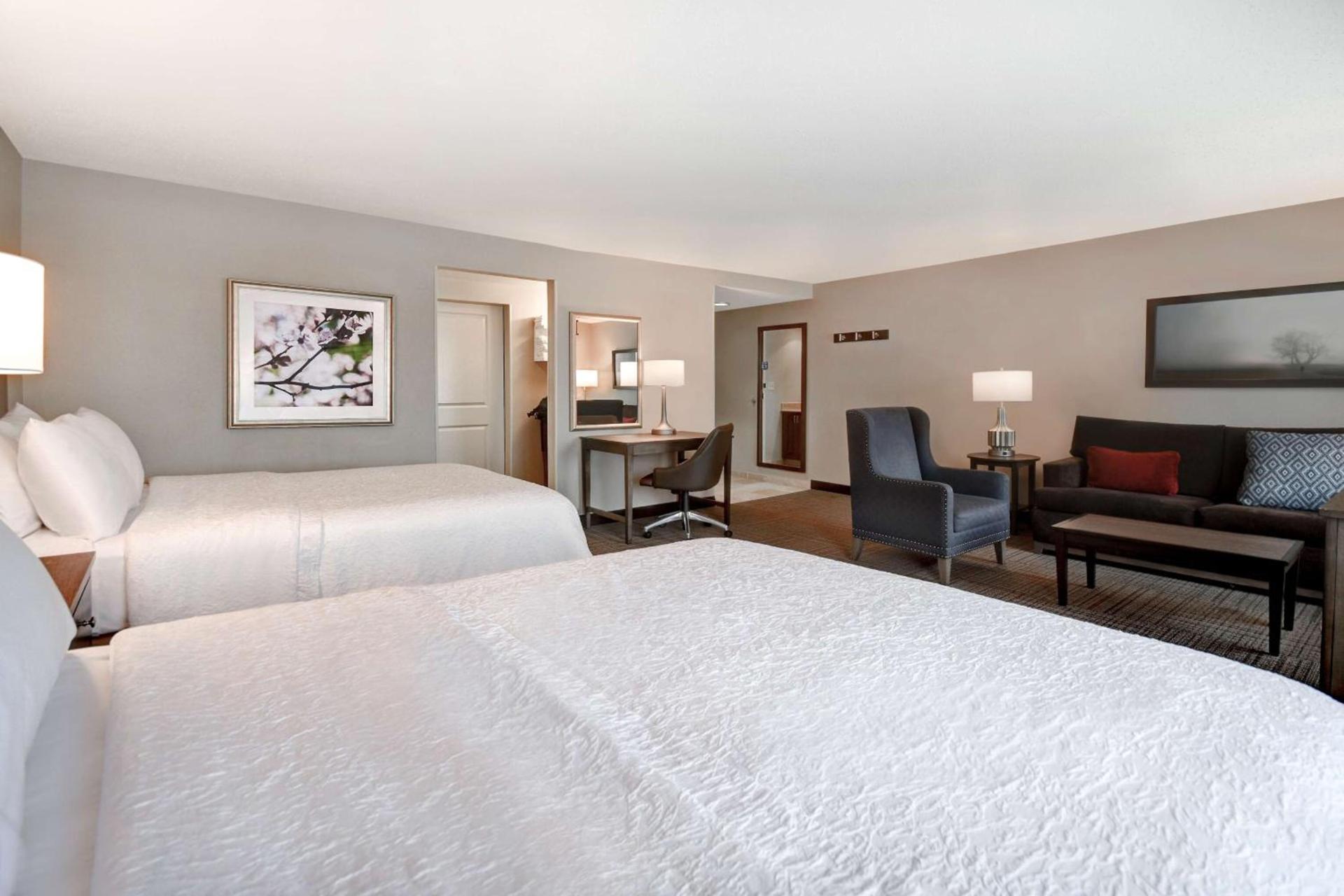 Hampton Inn & Suites Alexandria Old Town Area South photo 19