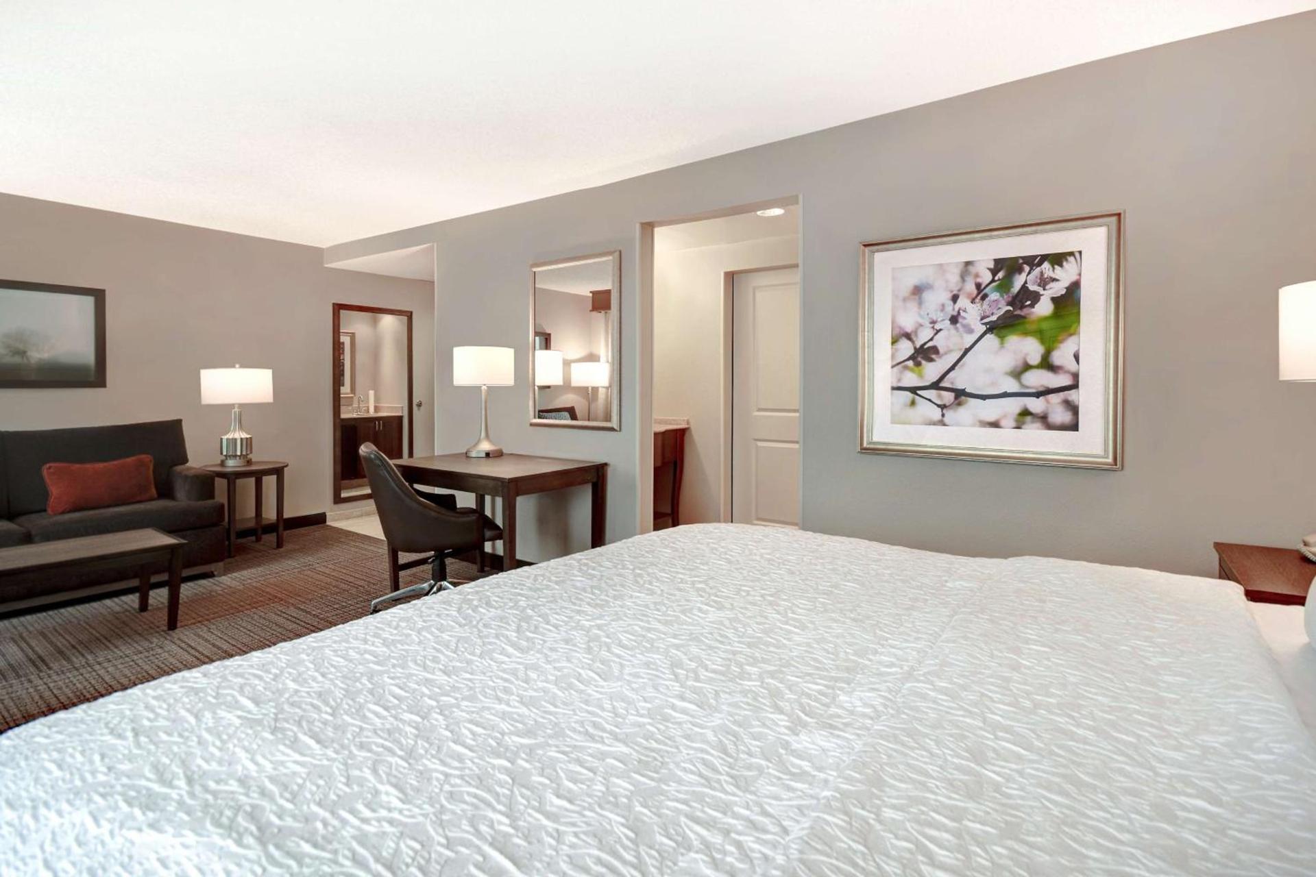 Hampton Inn & Suites Alexandria Old Town Area South photo 55