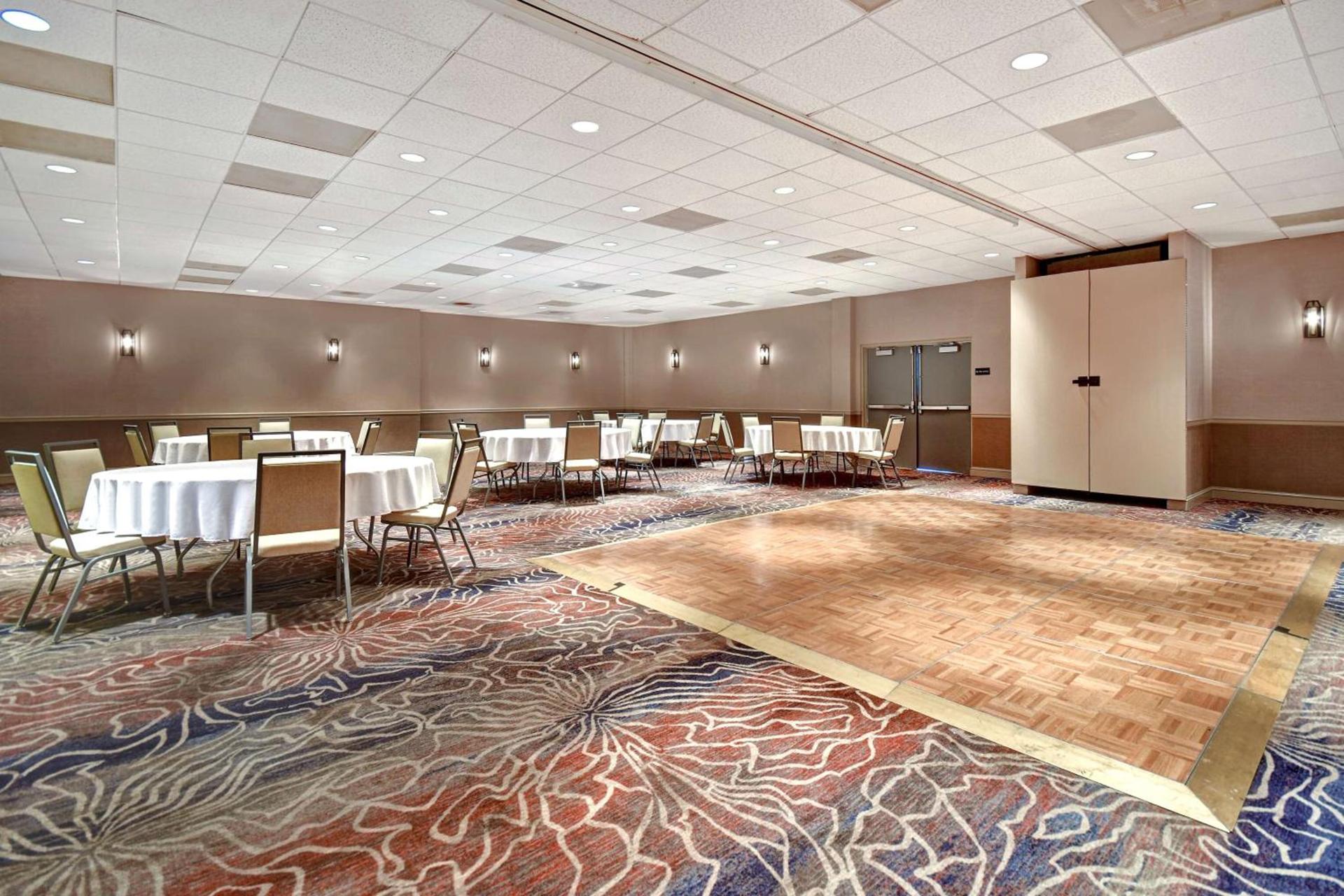 Hampton Inn & Suites Alexandria Old Town Area South photo 20