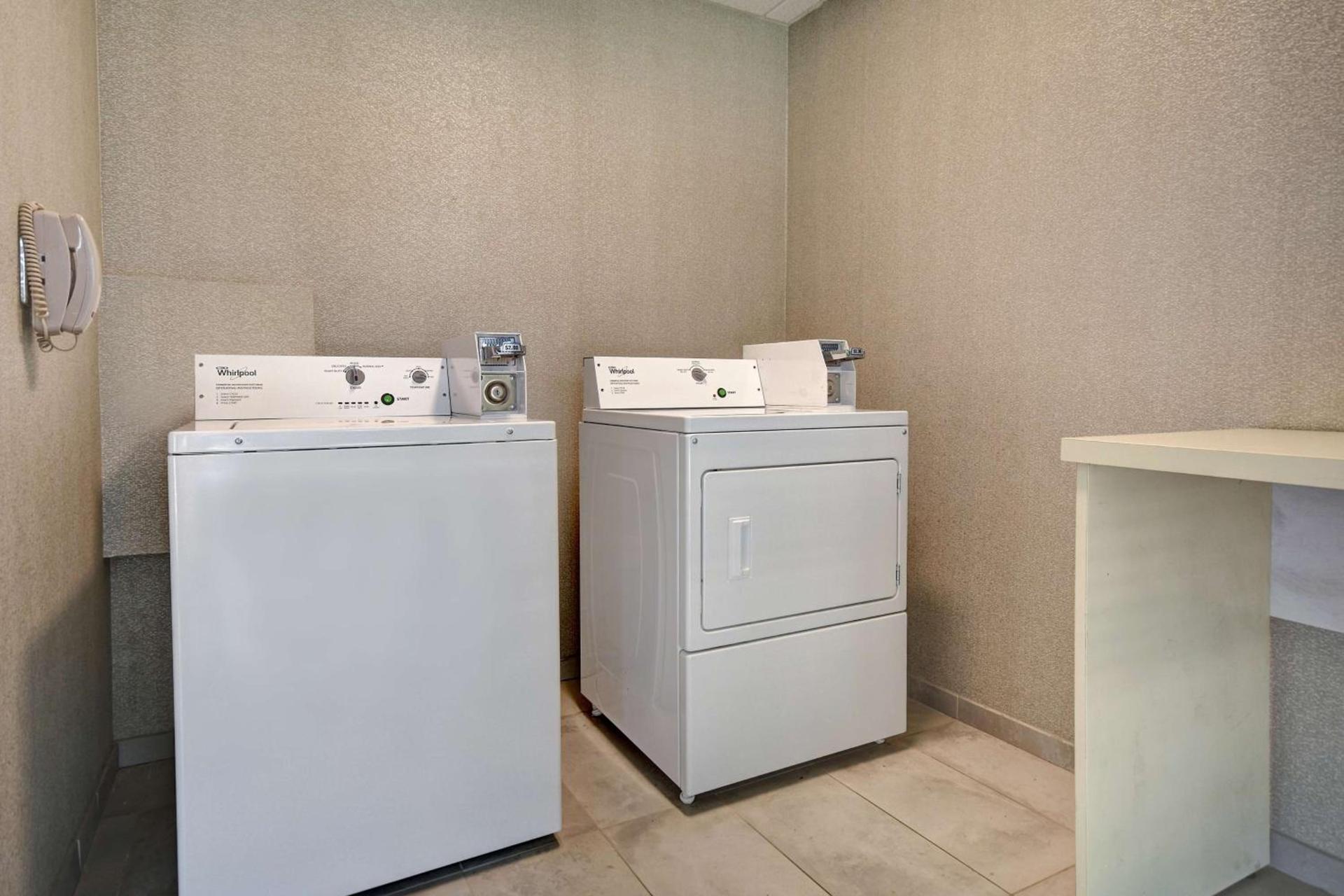 Hampton Inn & Suites Alexandria Old Town Area South photo 35