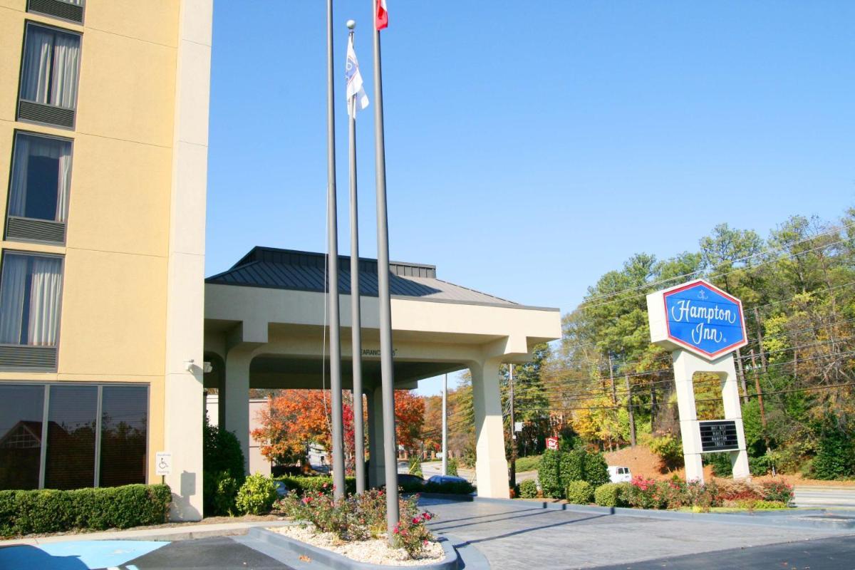 Hampton Inn Atlanta-North Druid Hills photo 2