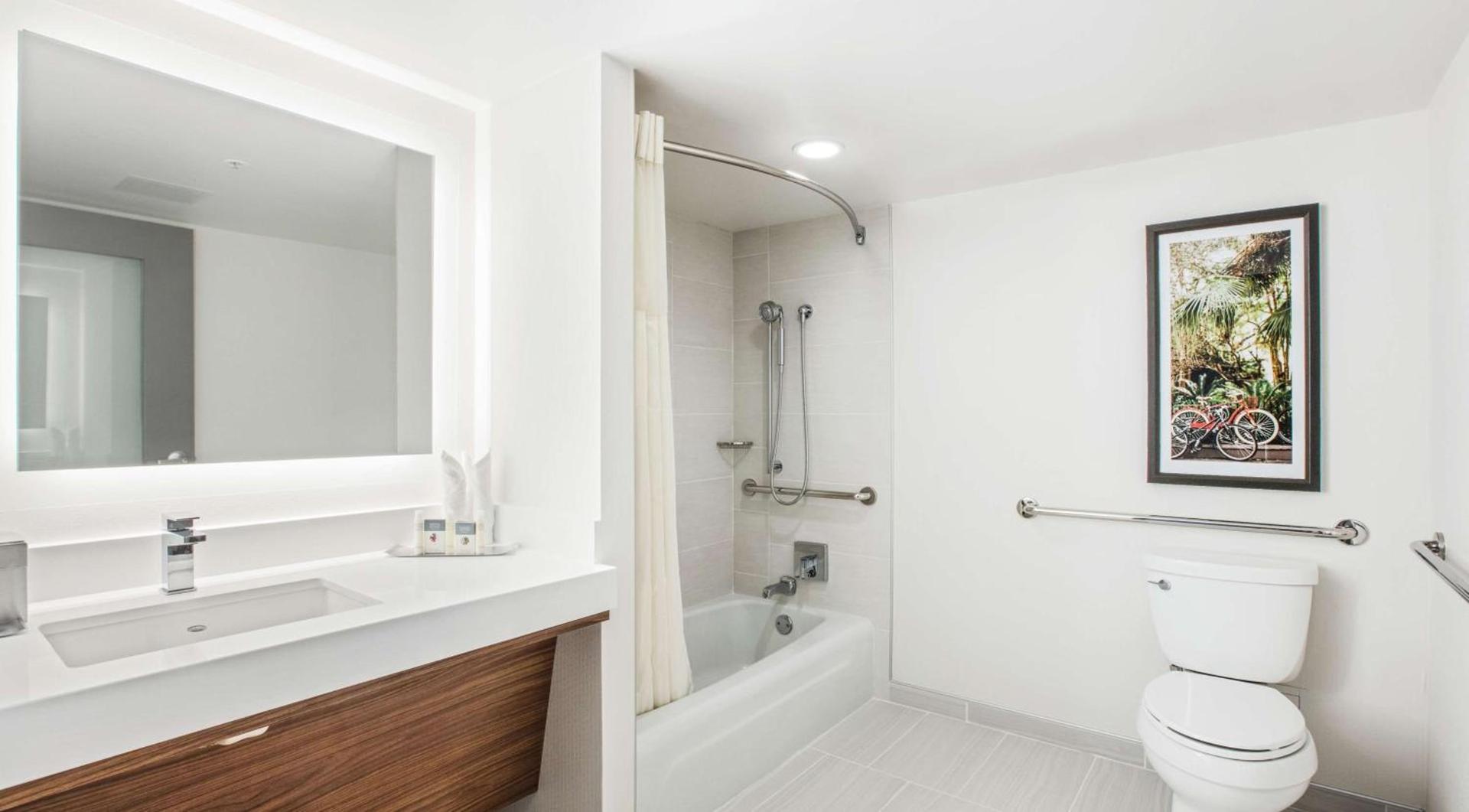 DoubleTree by Hilton New Orleans photo 24