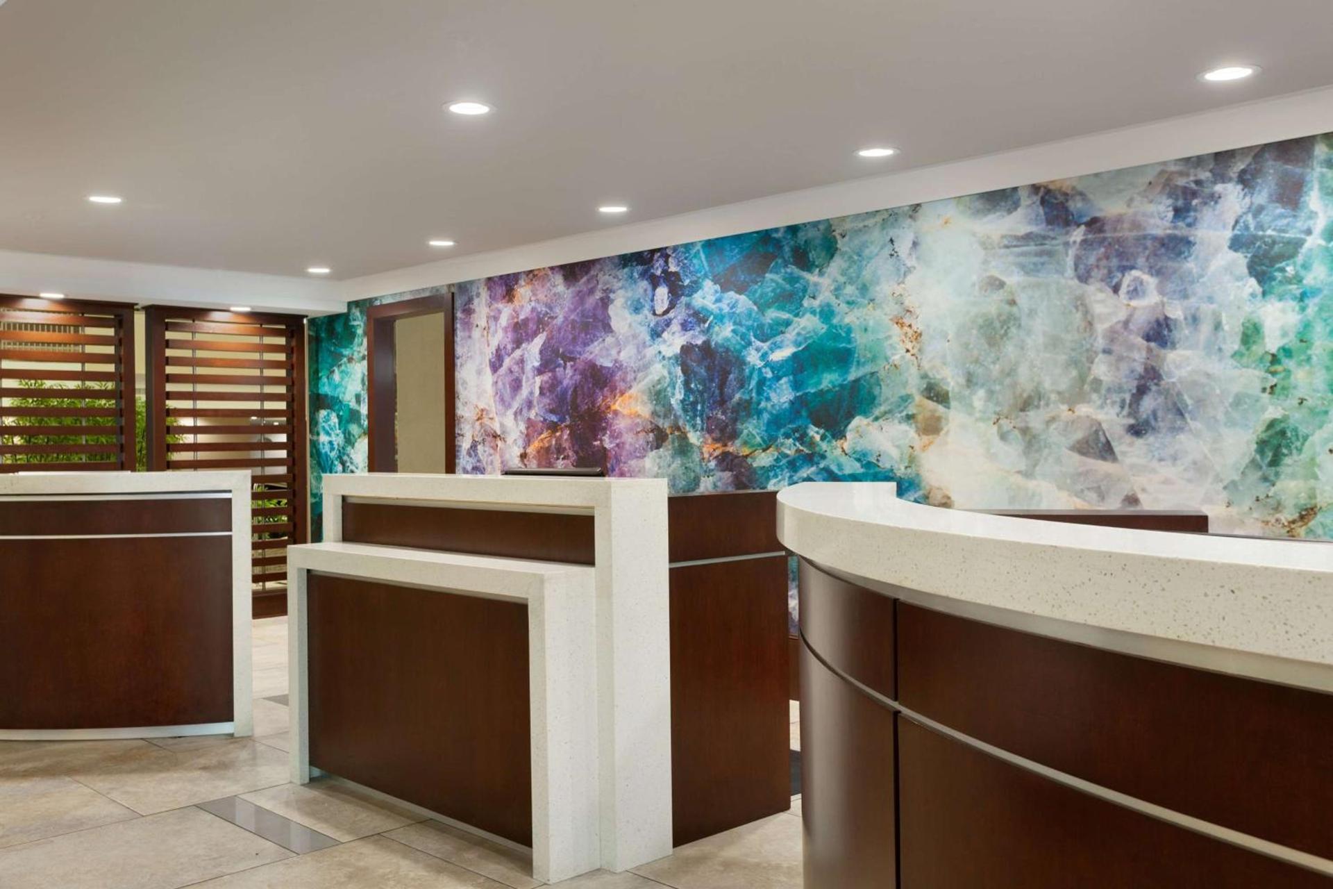 Embassy Suites by Hilton Atlanta Airport photo 6