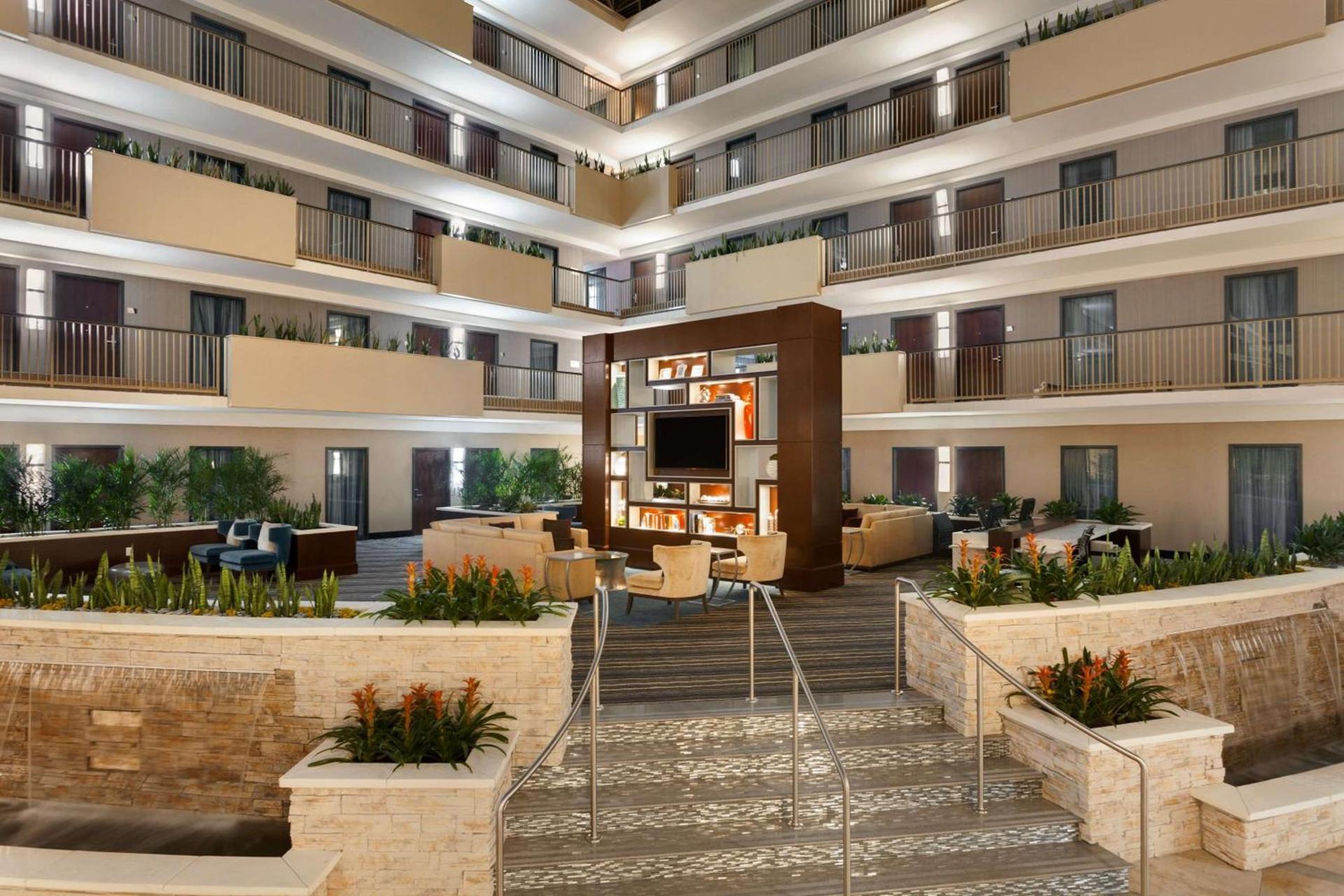 Embassy Suites by Hilton Atlanta Airport photo 7
