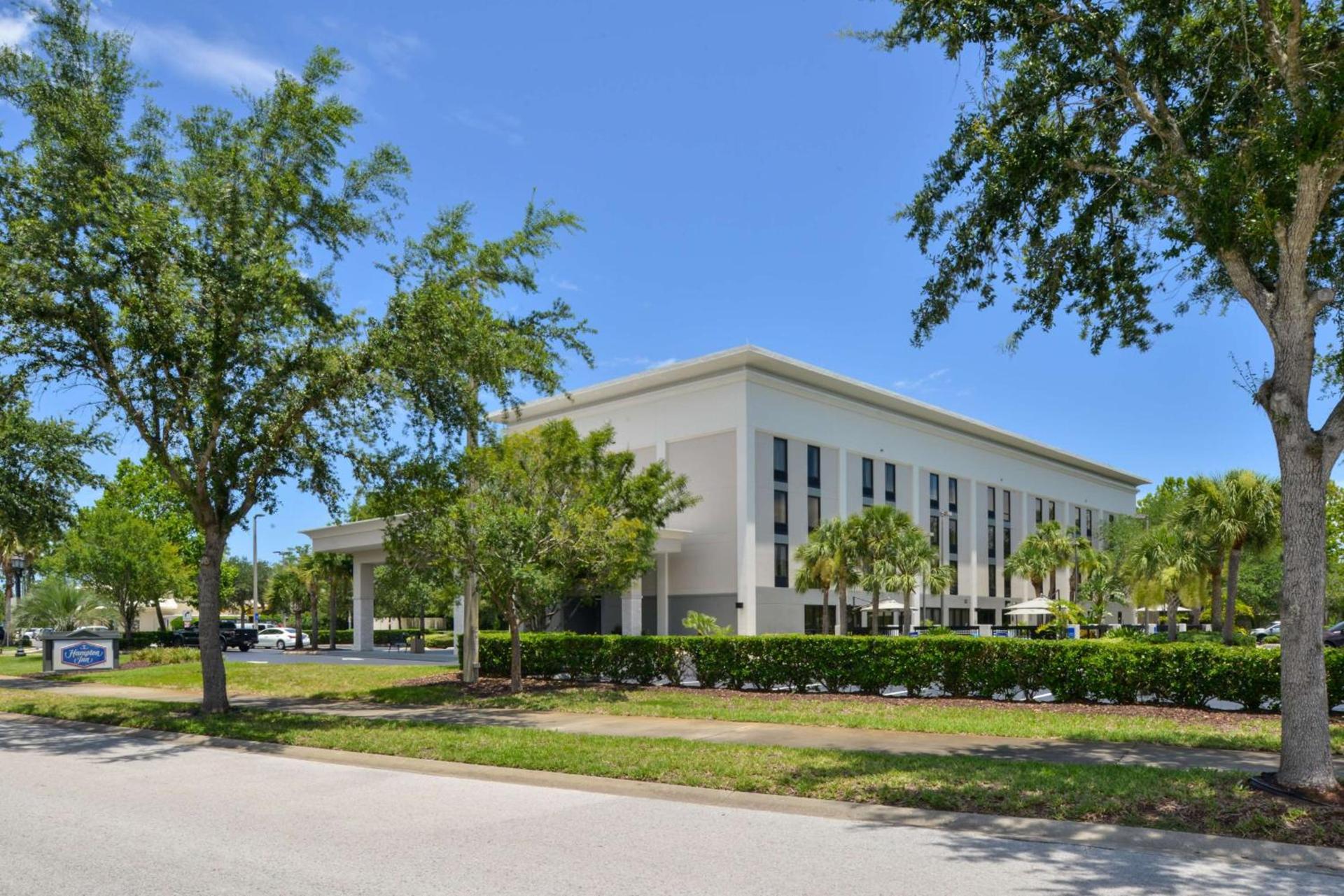Hampton Inn Vero Beach Outlets photo 3