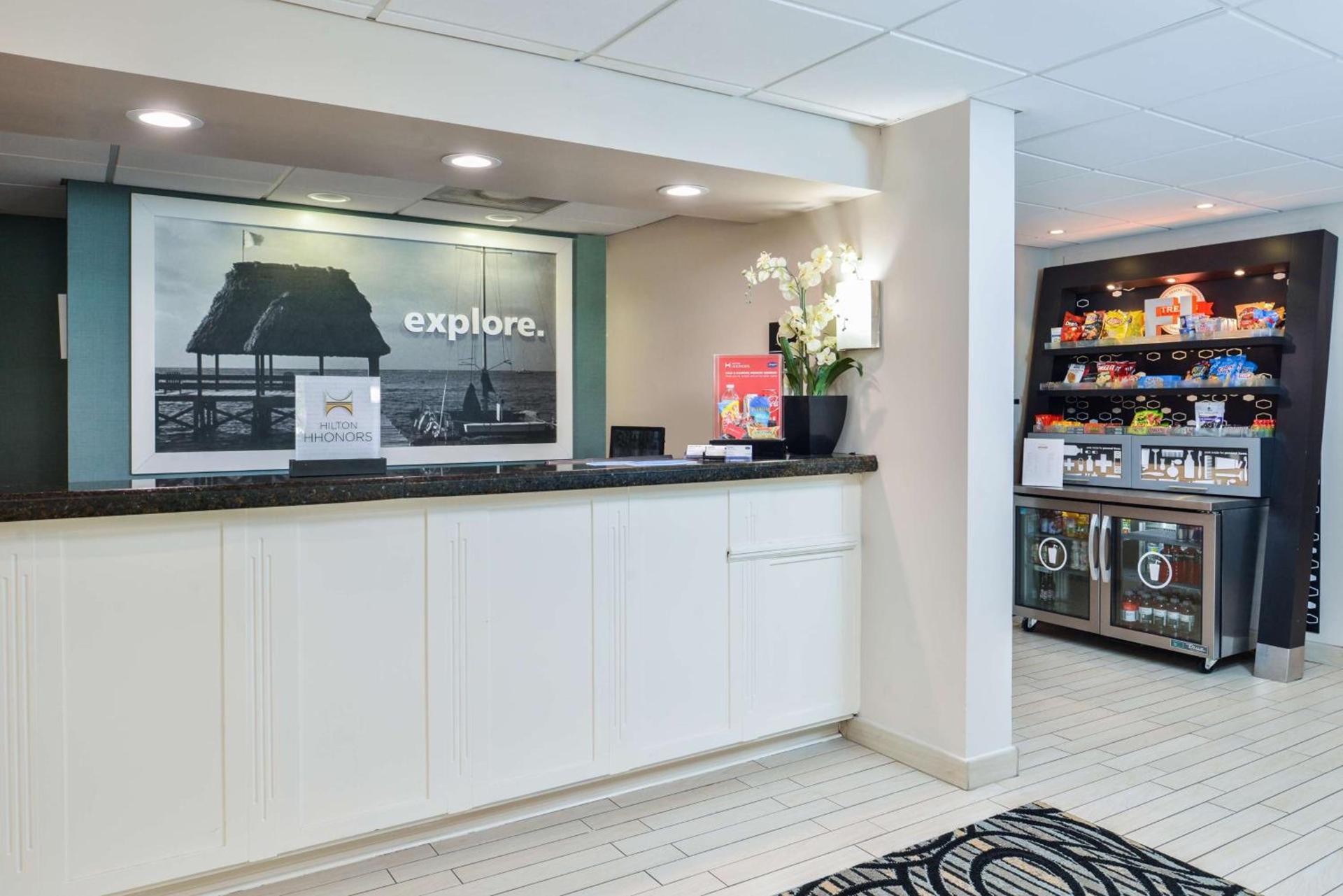 Hampton Inn Vero Beach Outlets photo 8