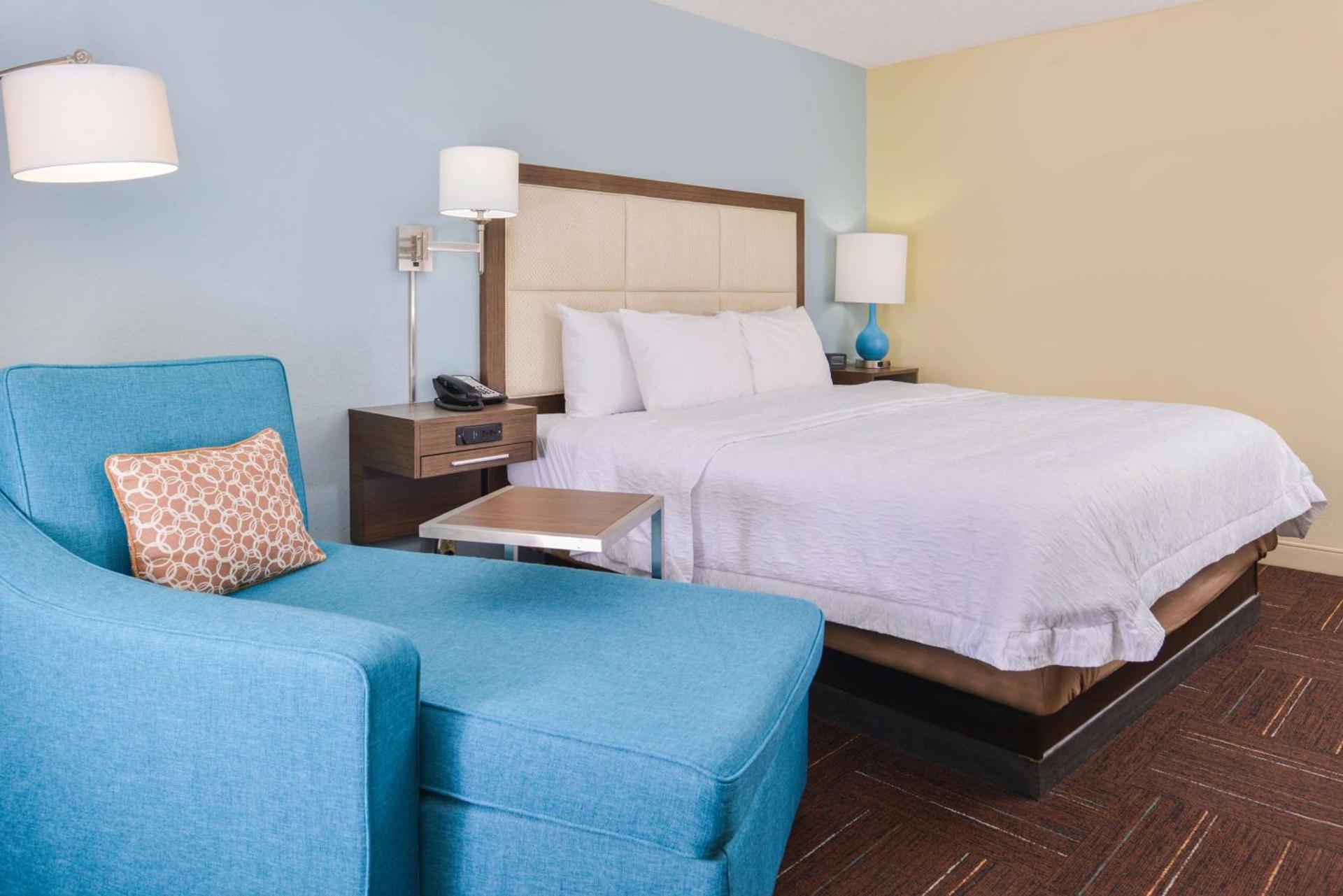 Hampton Inn Vero Beach Outlets photo 20