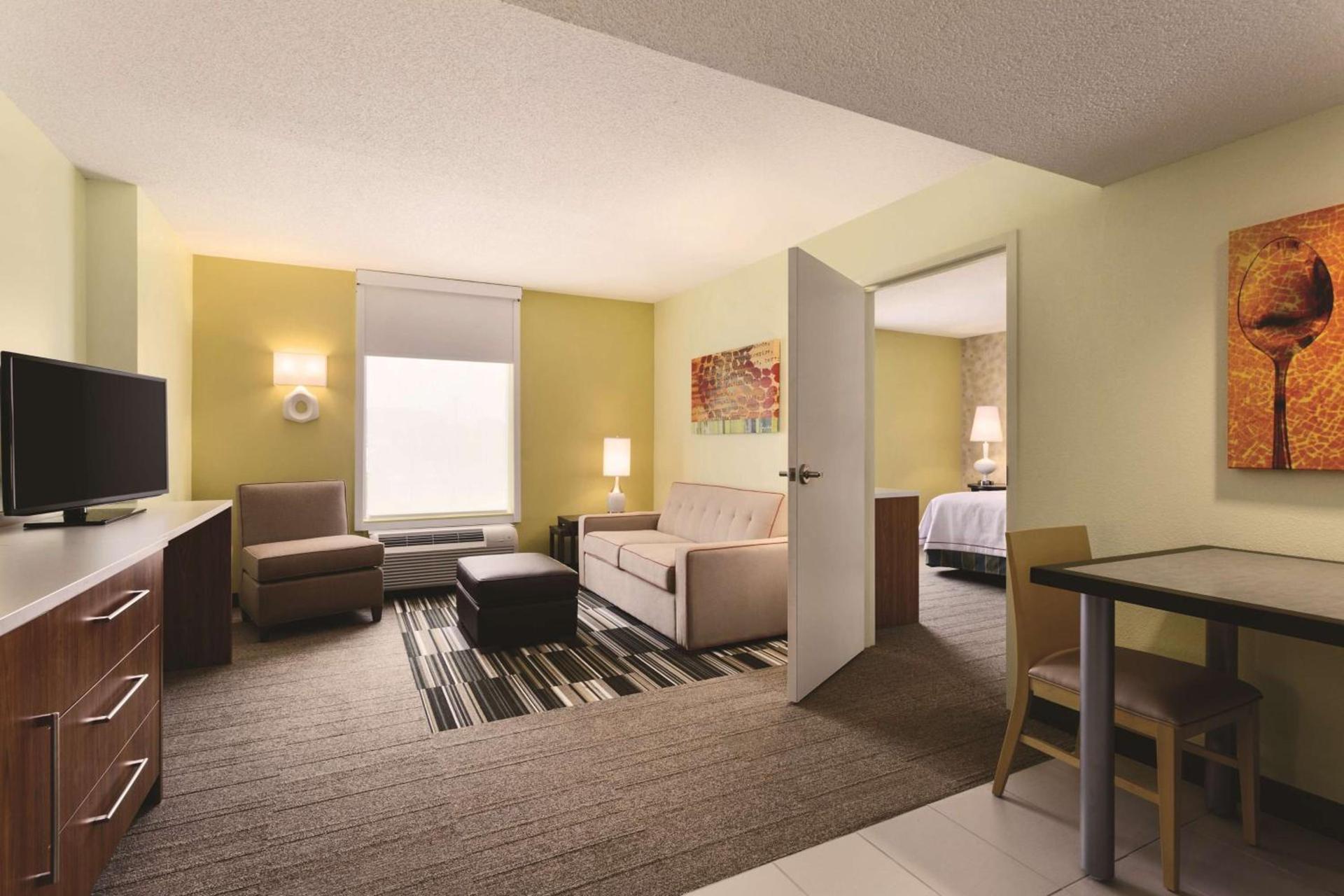 Home2Suites Pittsburgh Cranberry photo 25