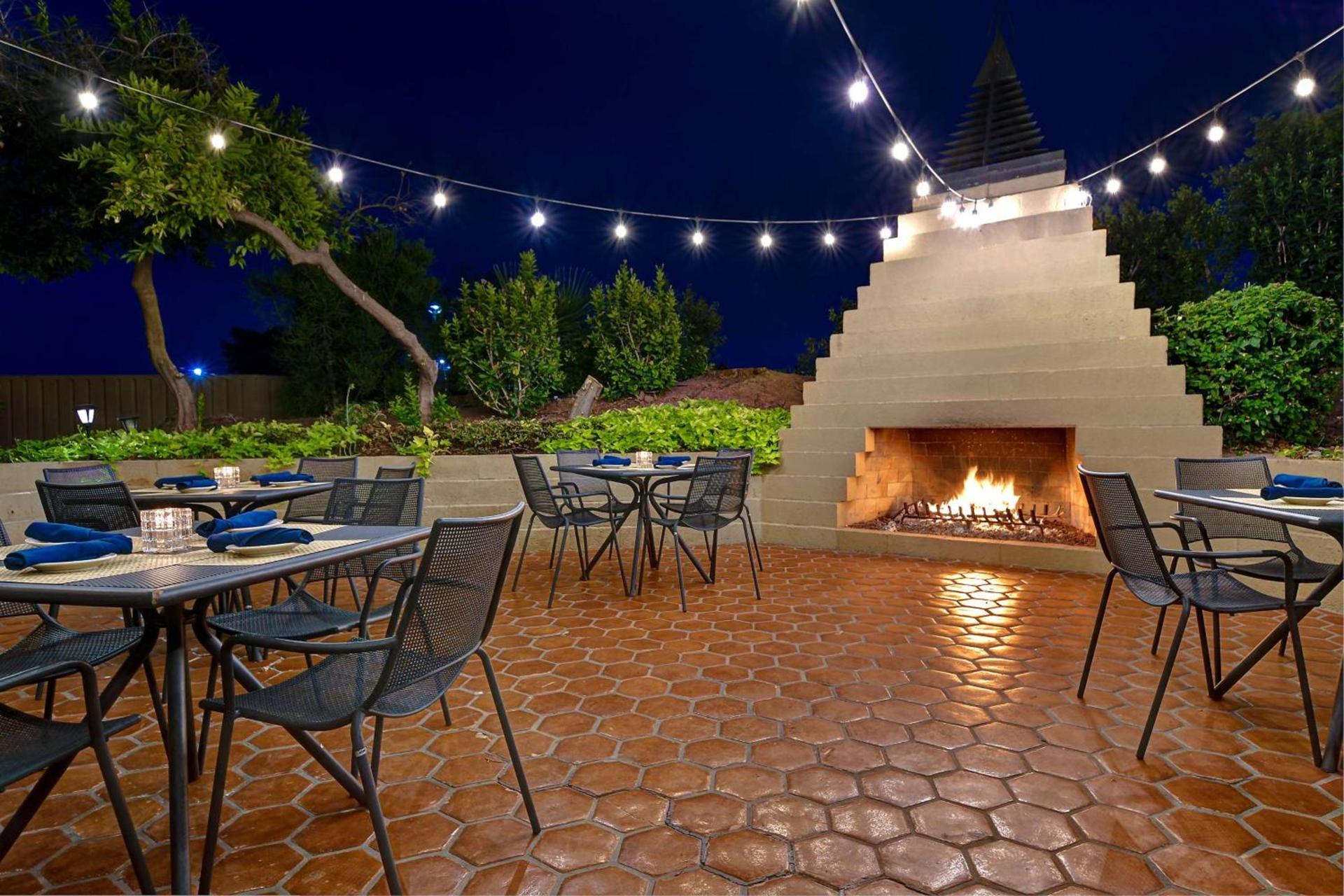 DoubleTree by Hilton Phoenix- Tempe photo 4