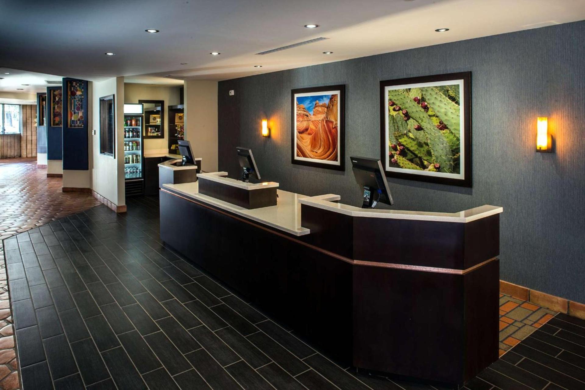 DoubleTree by Hilton Phoenix- Tempe photo 7