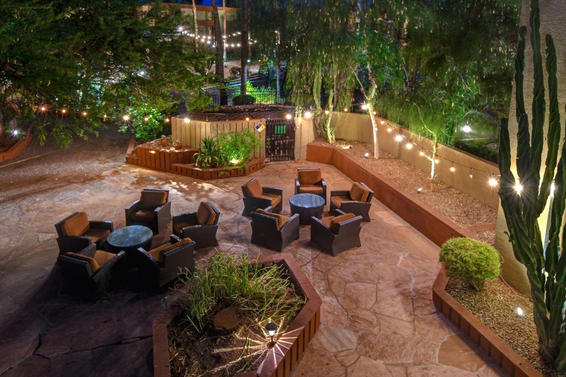 DoubleTree by Hilton Phoenix- Tempe photo 6