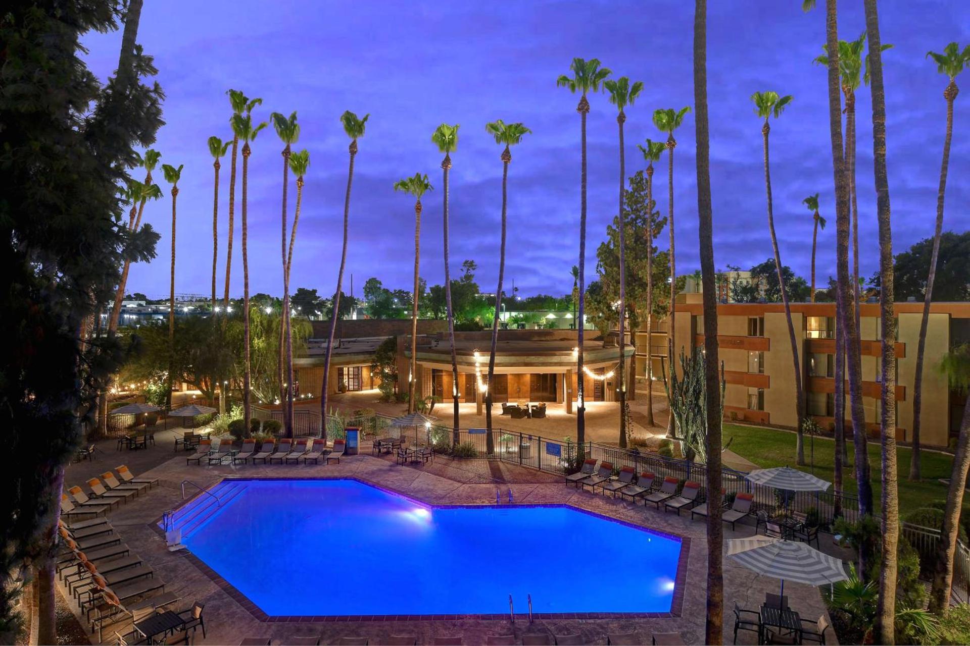 DoubleTree by Hilton Phoenix- Tempe photo 9