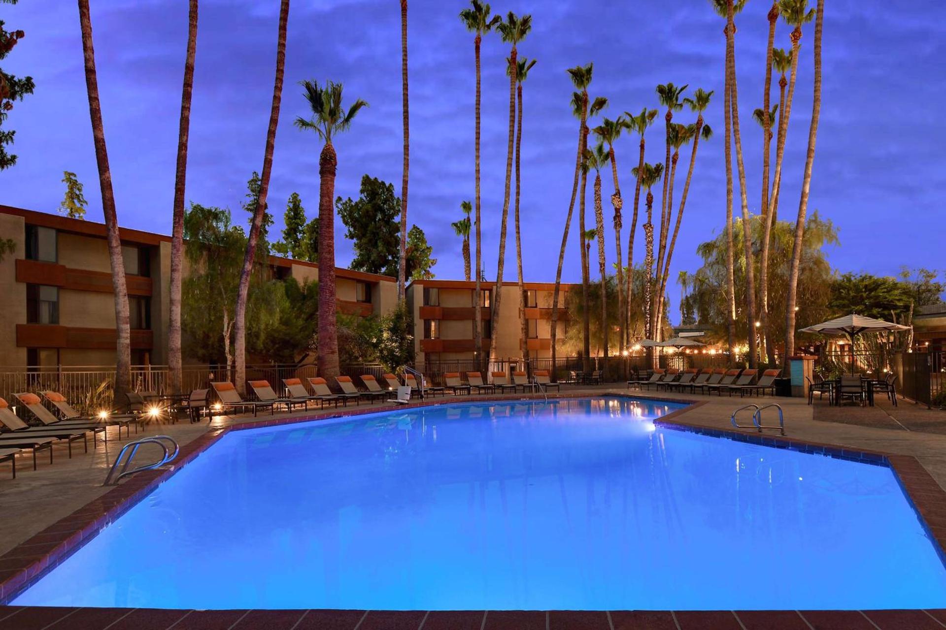 DoubleTree by Hilton Phoenix- Tempe photo 11