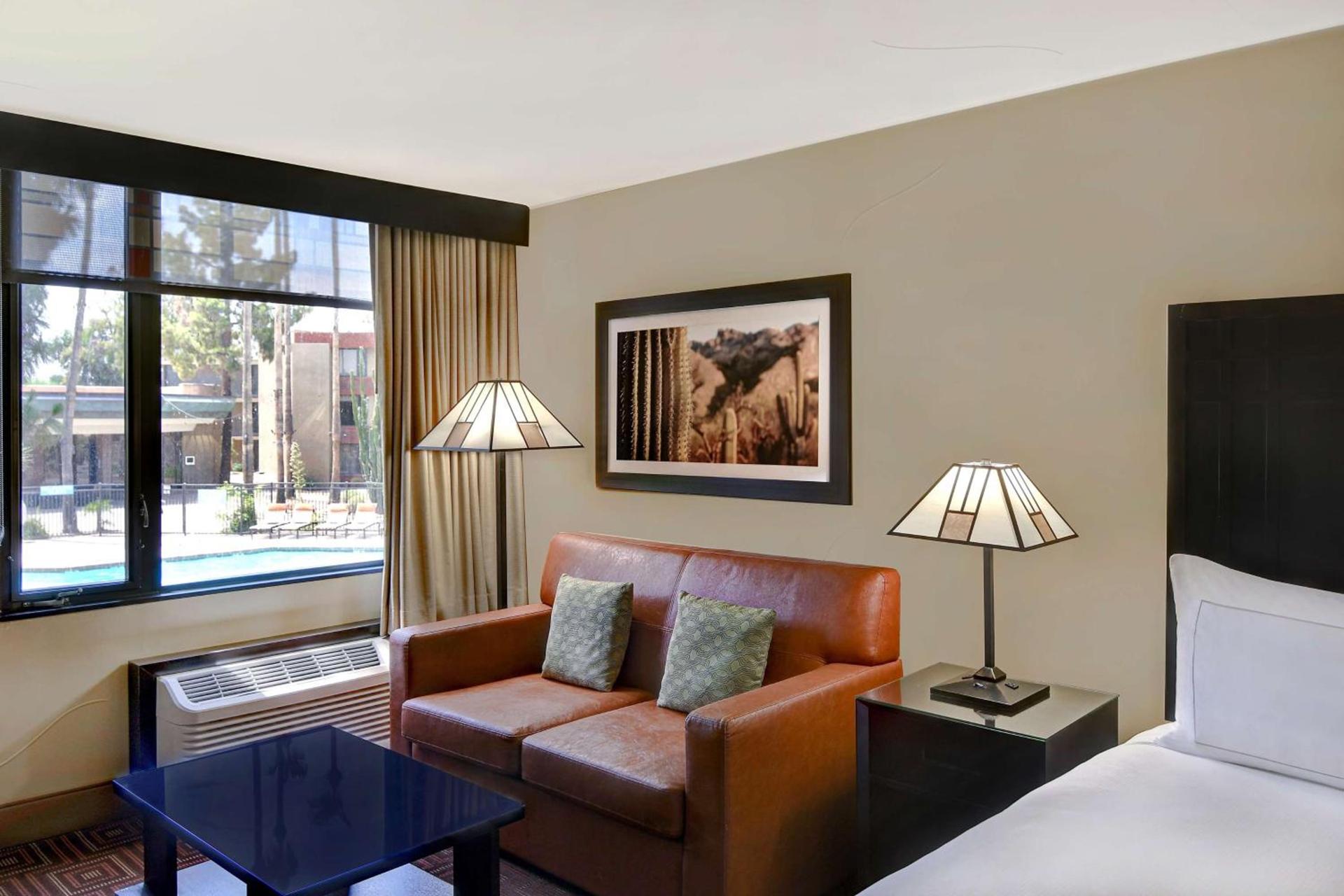 DoubleTree by Hilton Phoenix- Tempe photo 26