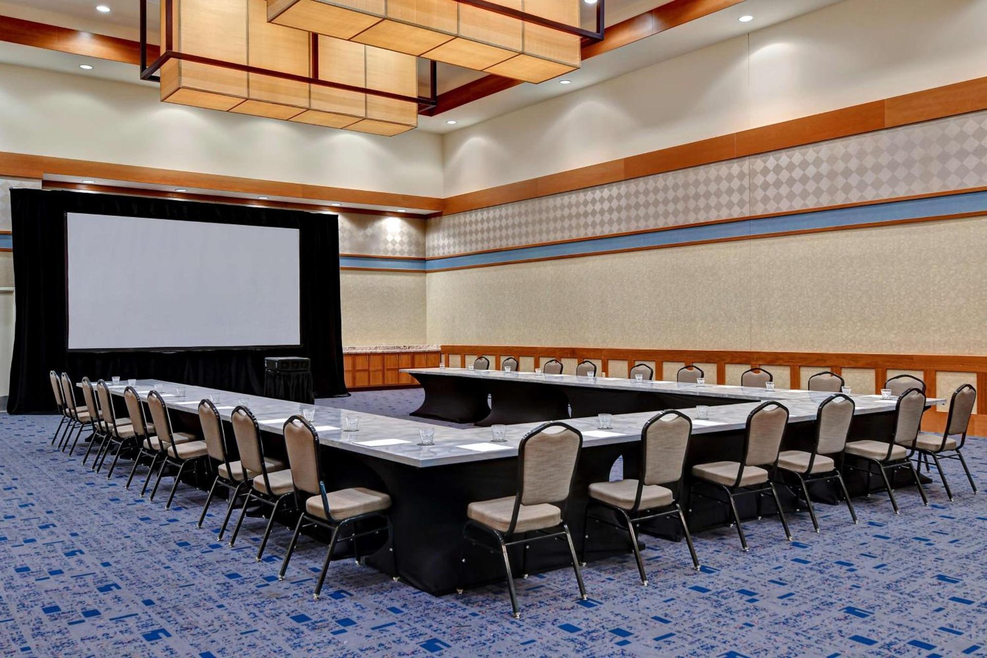 DoubleTree by Hilton Phoenix- Tempe photo 37