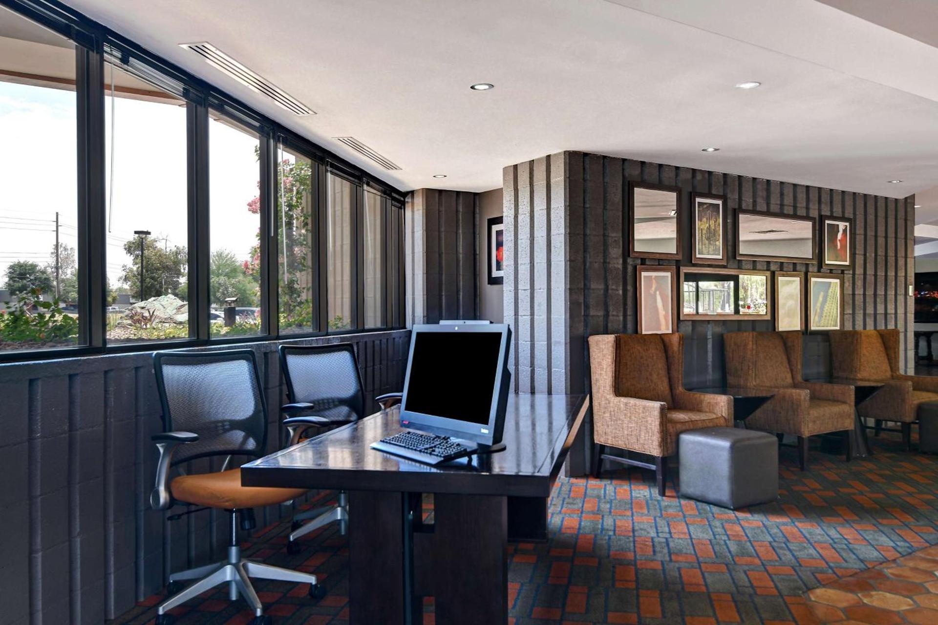 DoubleTree by Hilton Phoenix- Tempe photo 54