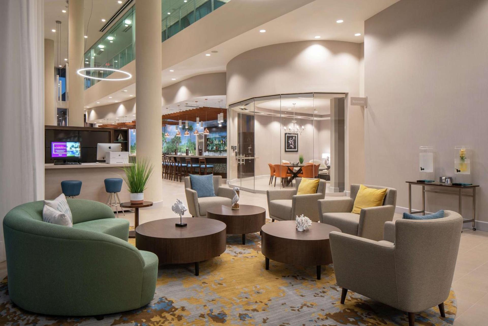 DoubleTree by Hilton Miami Doral photo 8