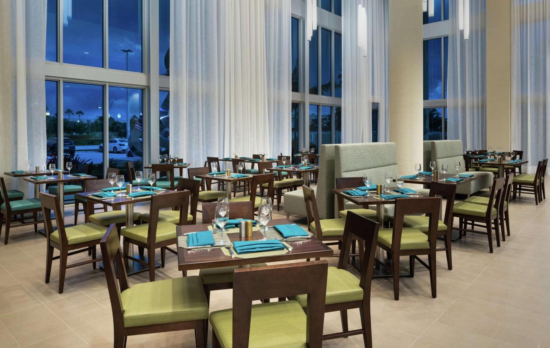 DoubleTree by Hilton Miami Doral photo 15