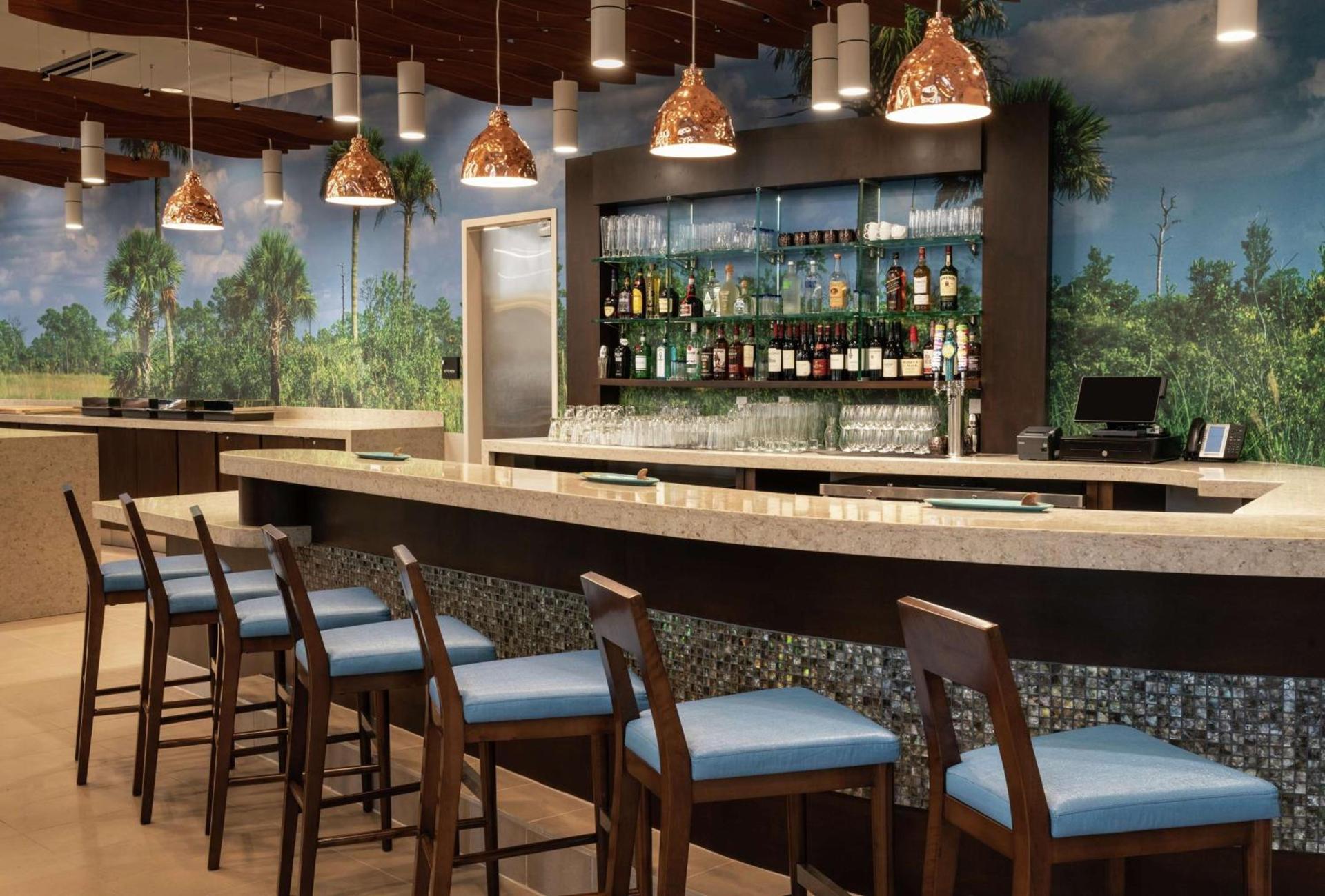 DoubleTree by Hilton Miami Doral photo 13
