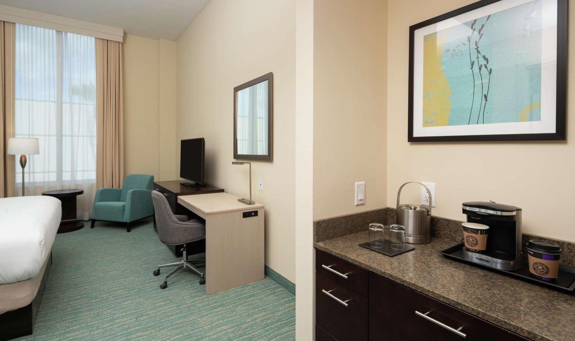 DoubleTree by Hilton Miami Doral photo 20