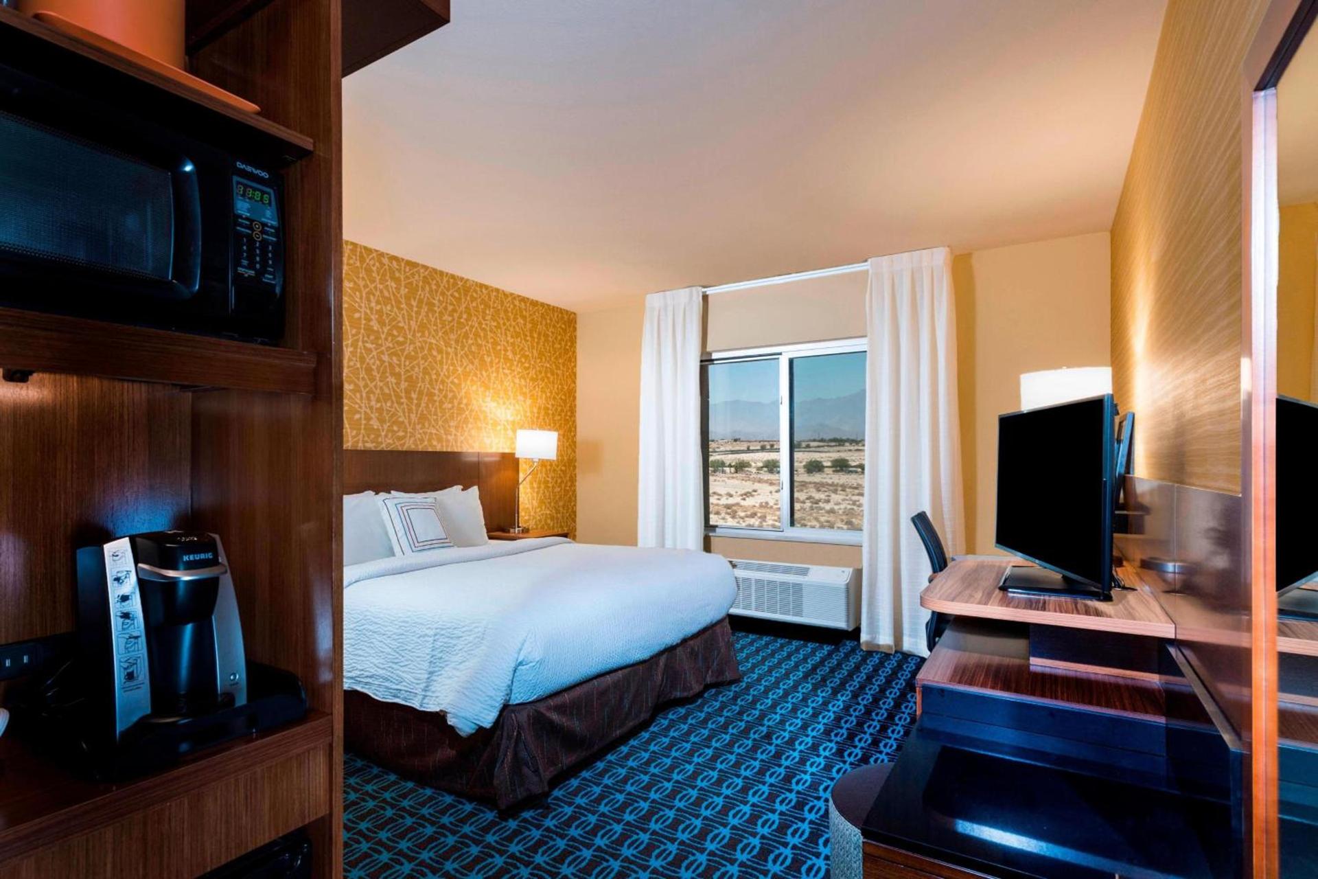 Fairfield by Marriott Inn & Suites Palm Desert Coachella Valley photo 8