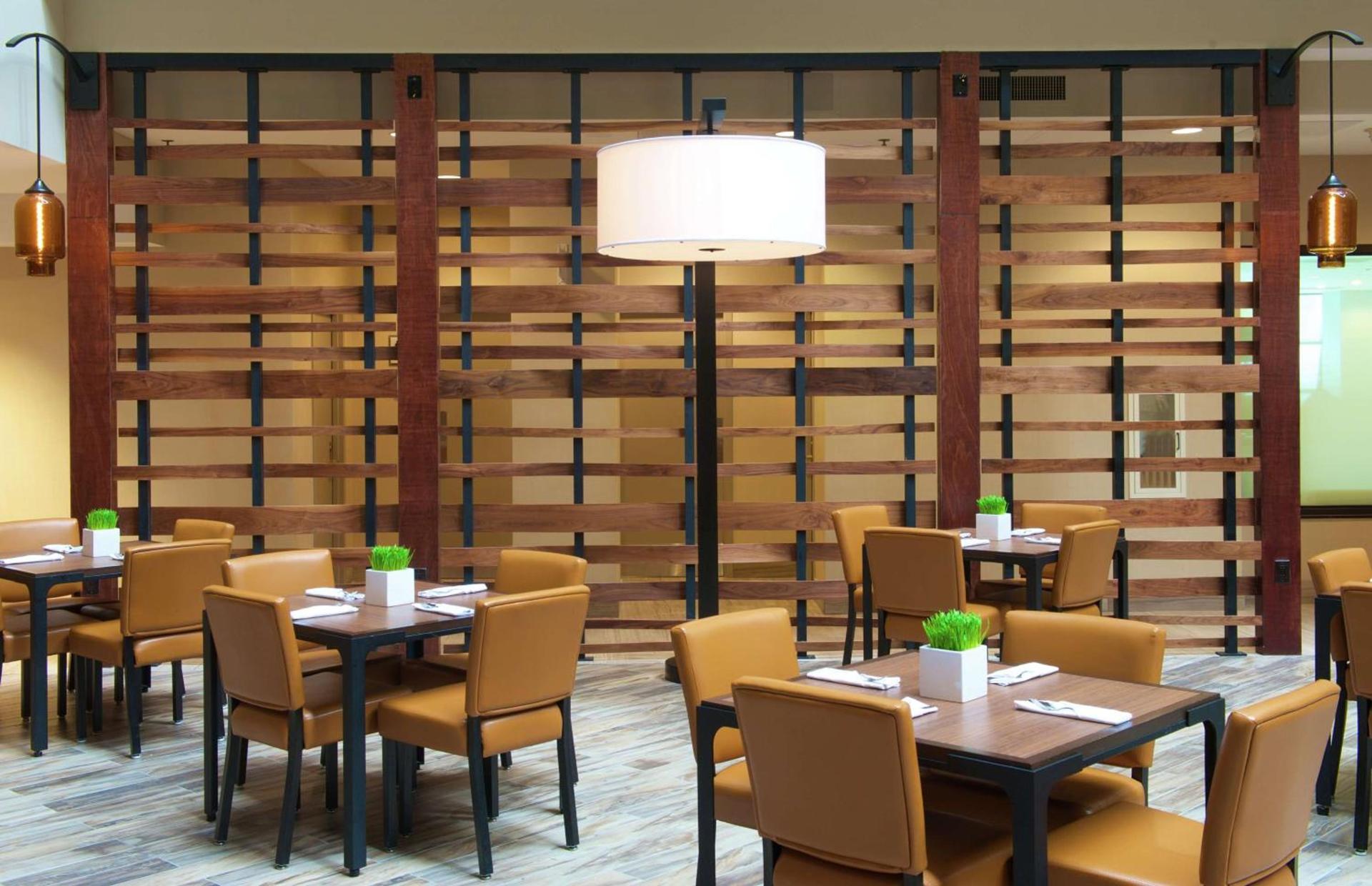 Embassy Suites by Hilton Portland Tigard photo 12