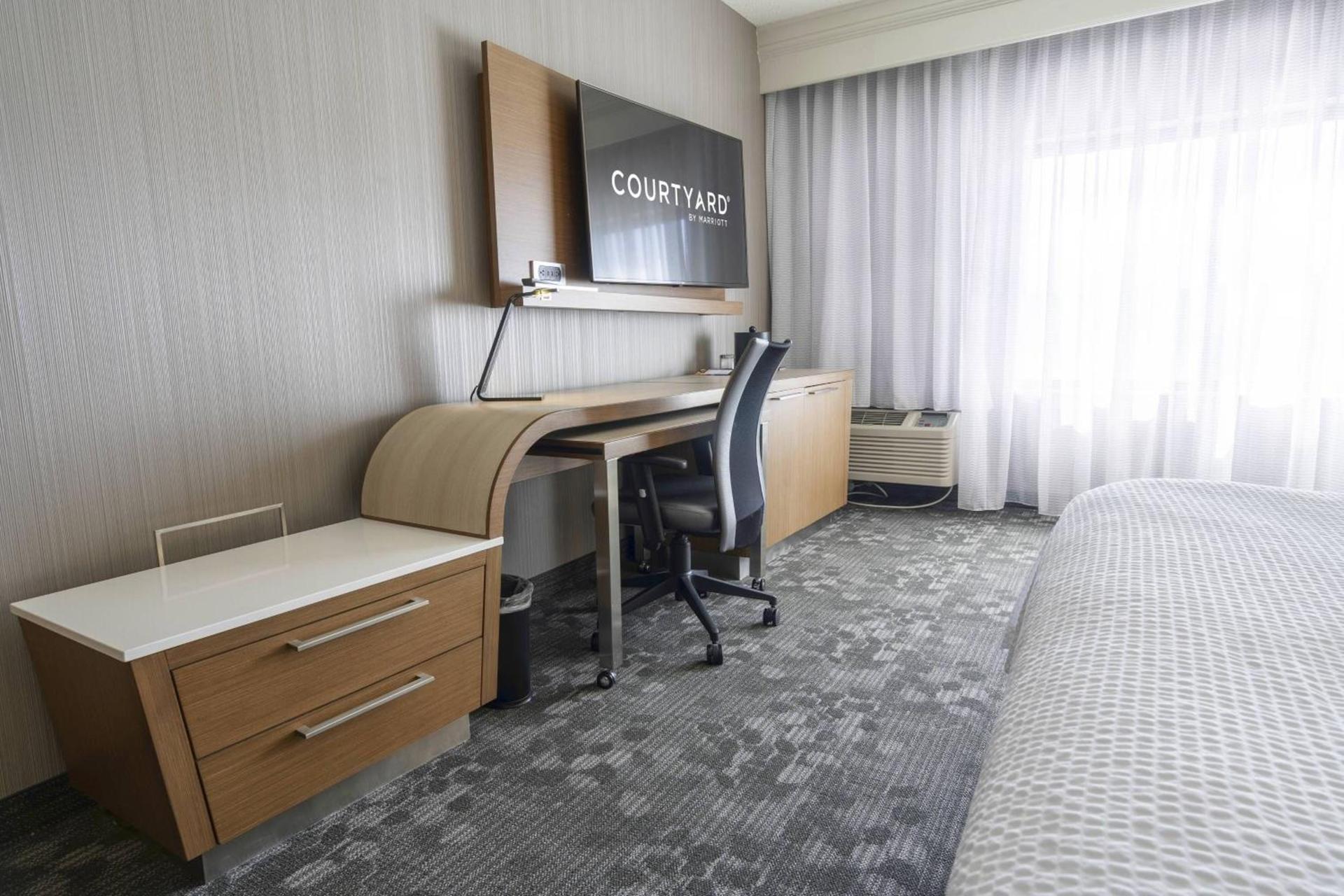 Courtyard by Marriott Cleveland Willoughby photo 6